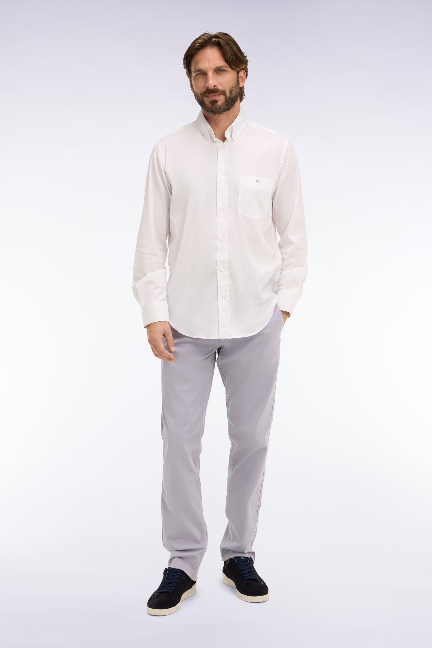 Pantalon chino regular en coton stretch gris