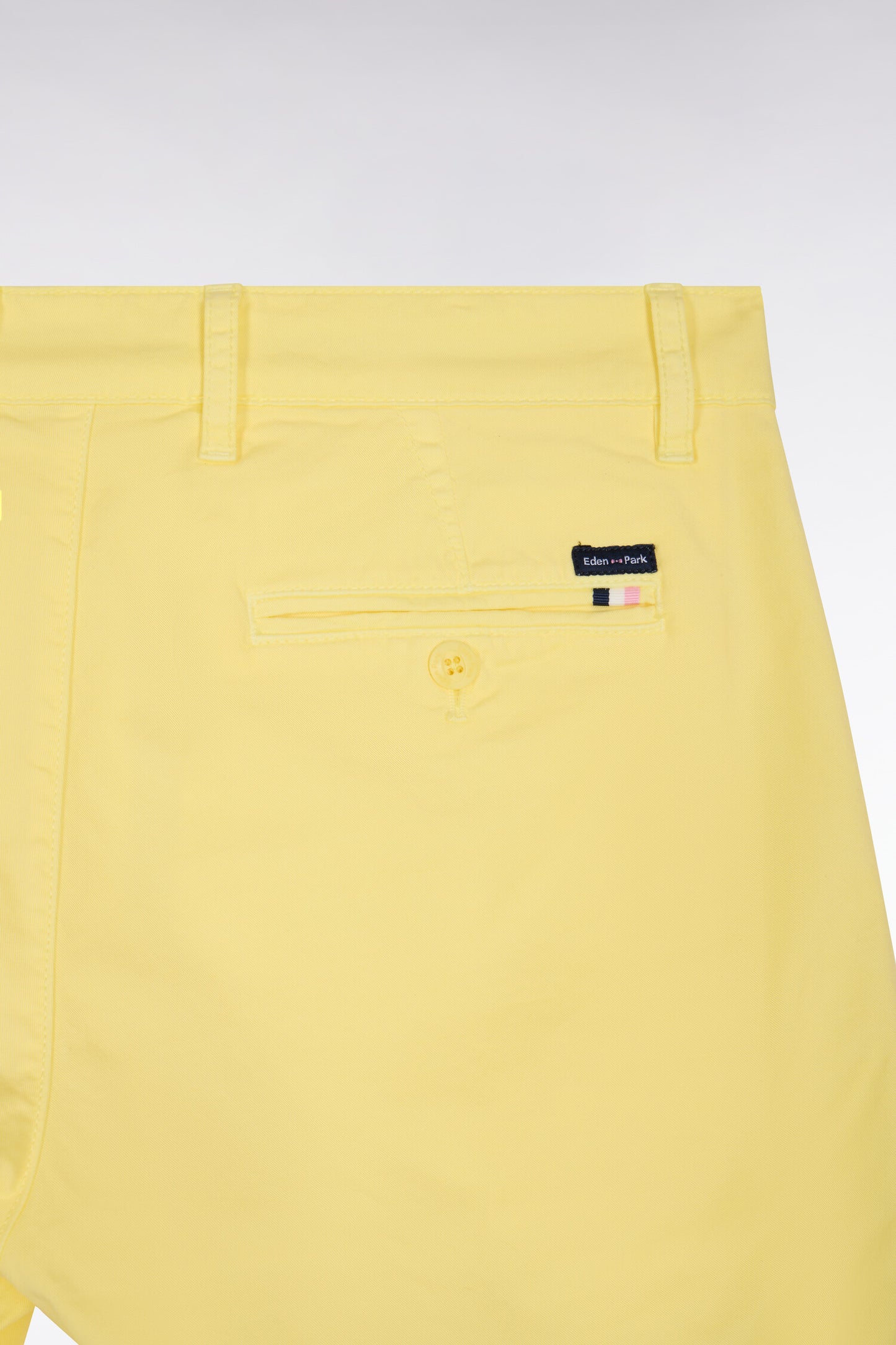 Pantalon chino regular en coton stretch jaune clair