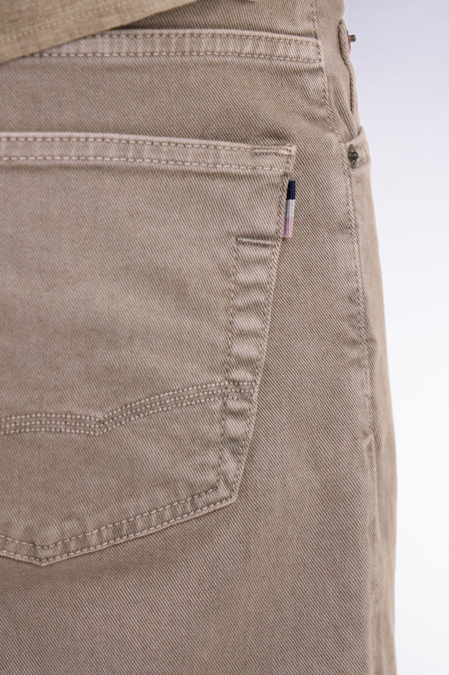 Jean en denim stretch beige coupe regular