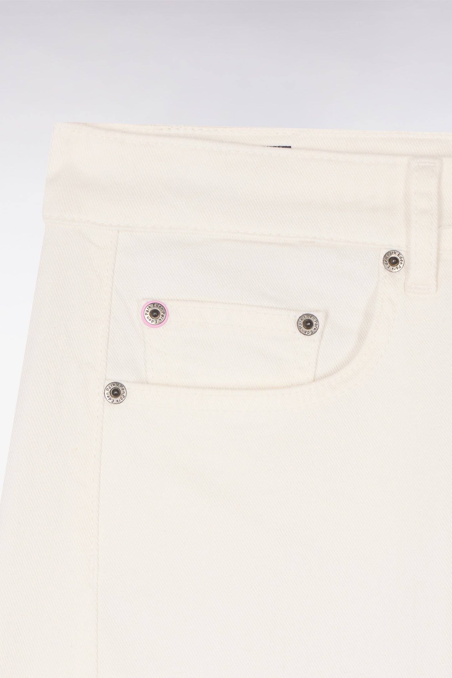 Jean coupe barrel en denim stretch blanc