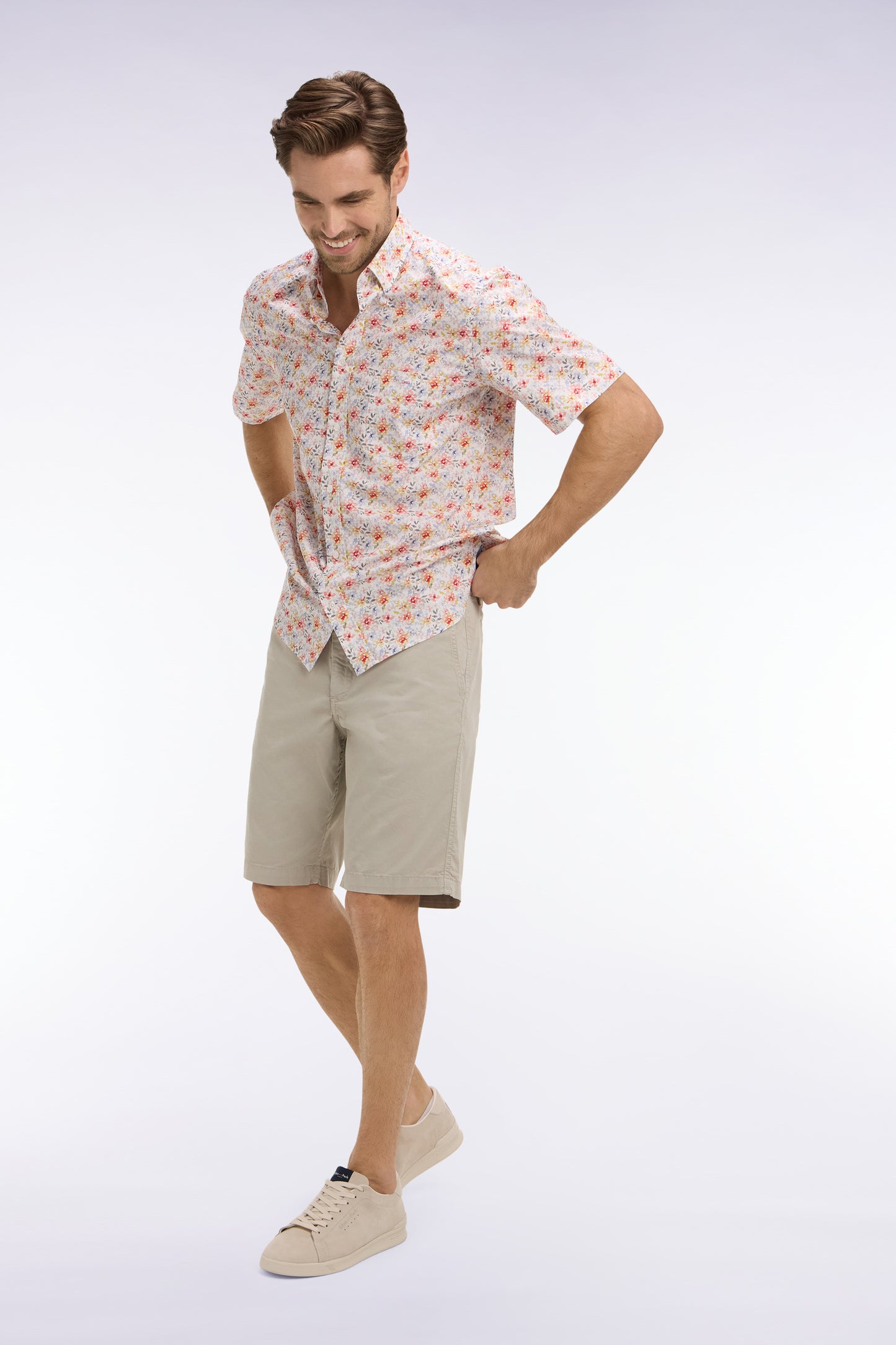 Khaki cotton cargo Bermuda shorts
