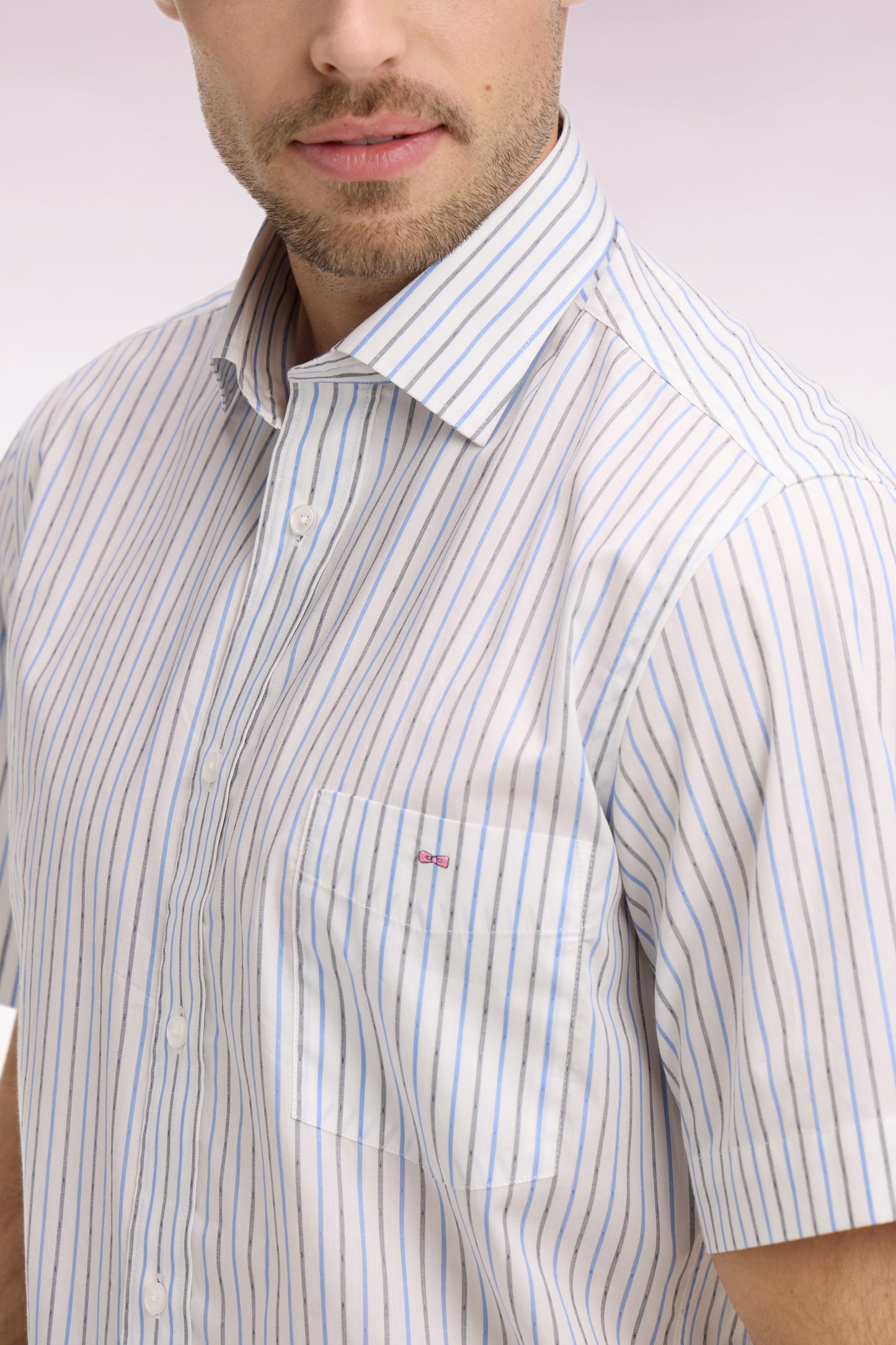 Short-sleeved shirt in sky blue striped cotton dobby