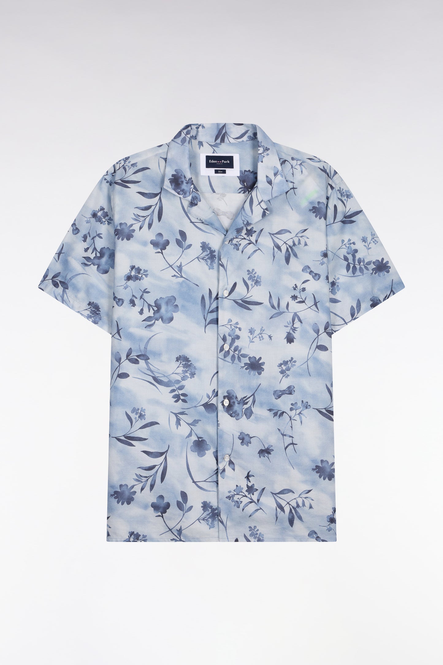 Short-sleeved shirt in sky floral printed lyocell and cotton