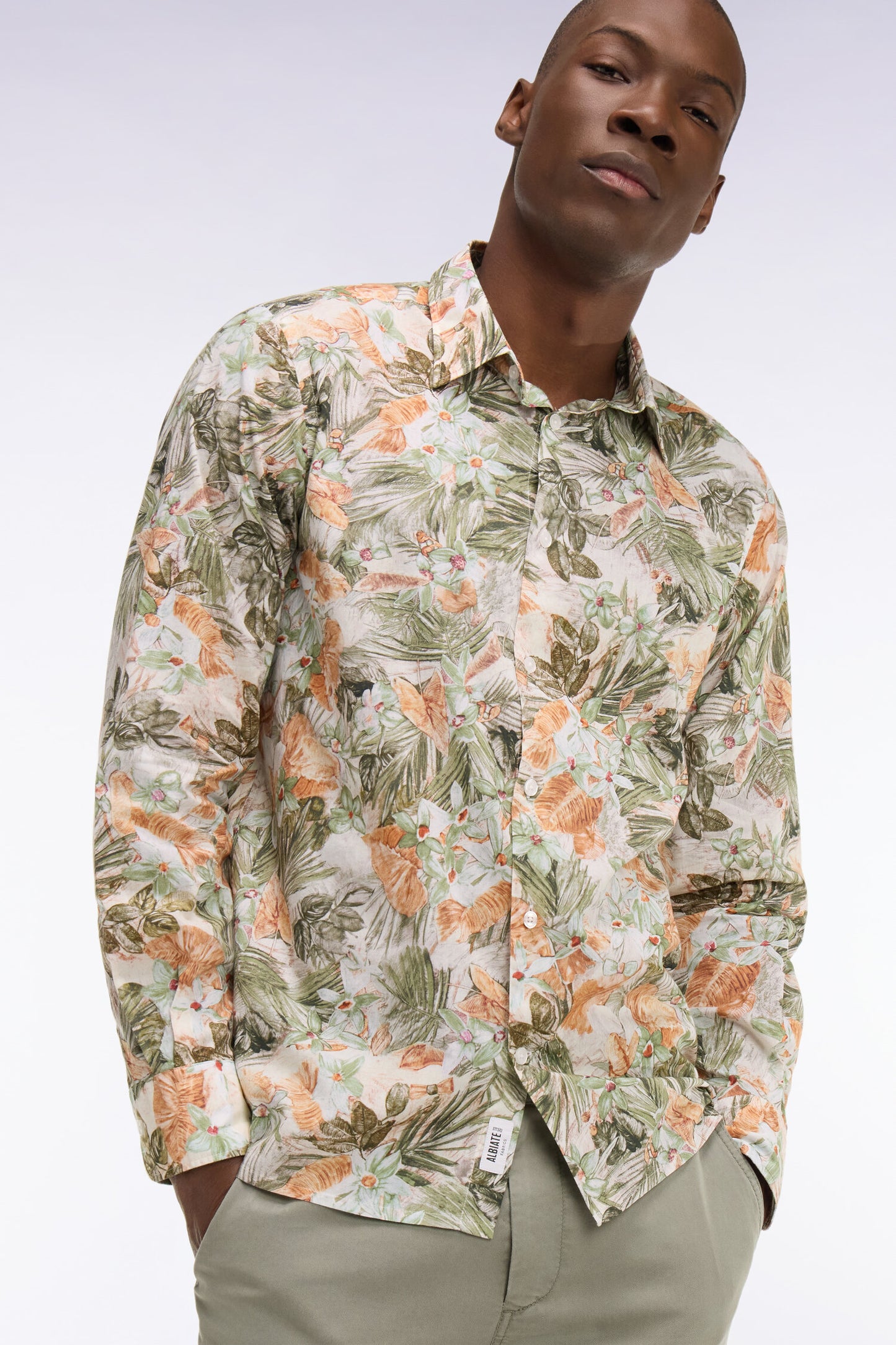 Regular fit beige cotton poplin shirt with plant print