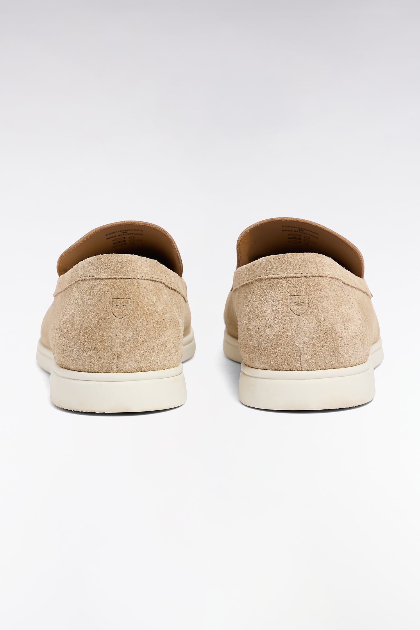 Mocassins en croûte de cuir suédé beige