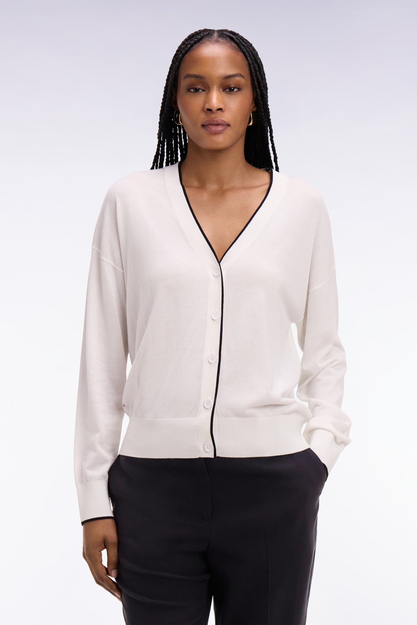 White V-neck buttoned cardigan