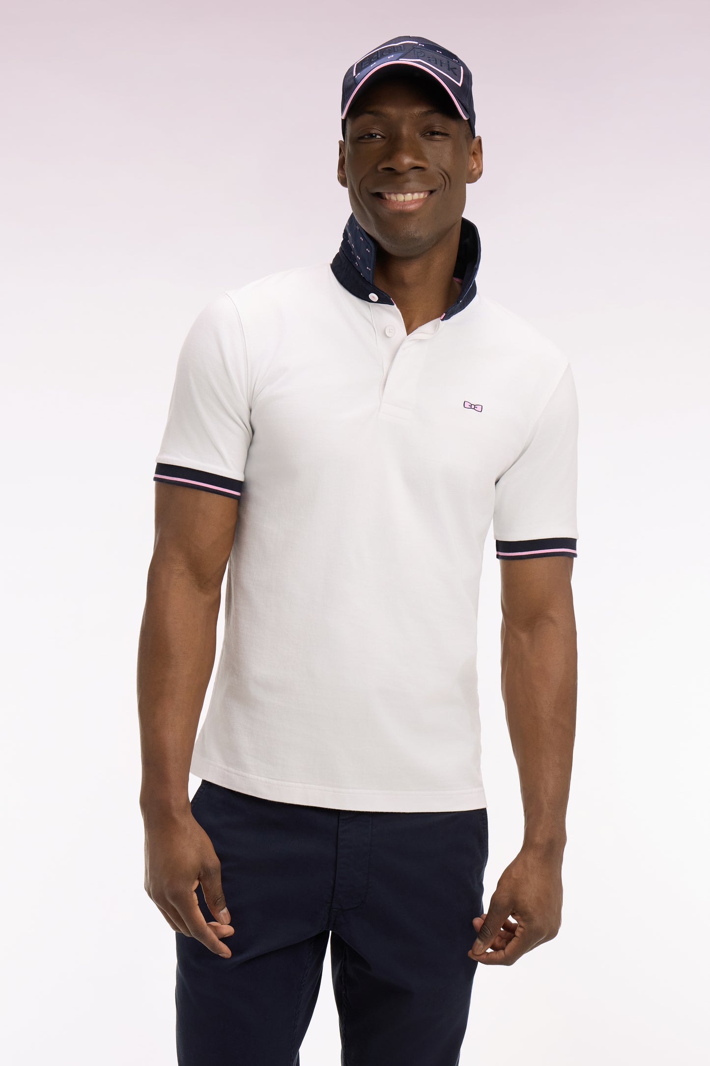 White cotton short-sleeved jersey with back embroidery, regular fit