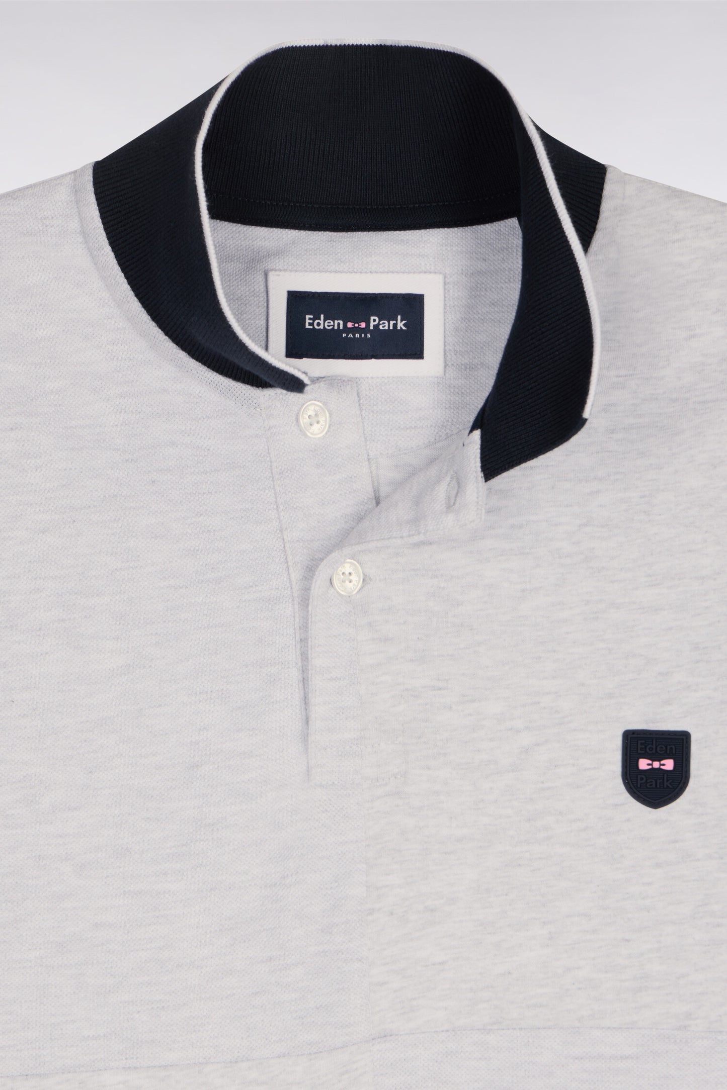 Polo manches courtes bicolore en coton gris clair à découpes coupe regular