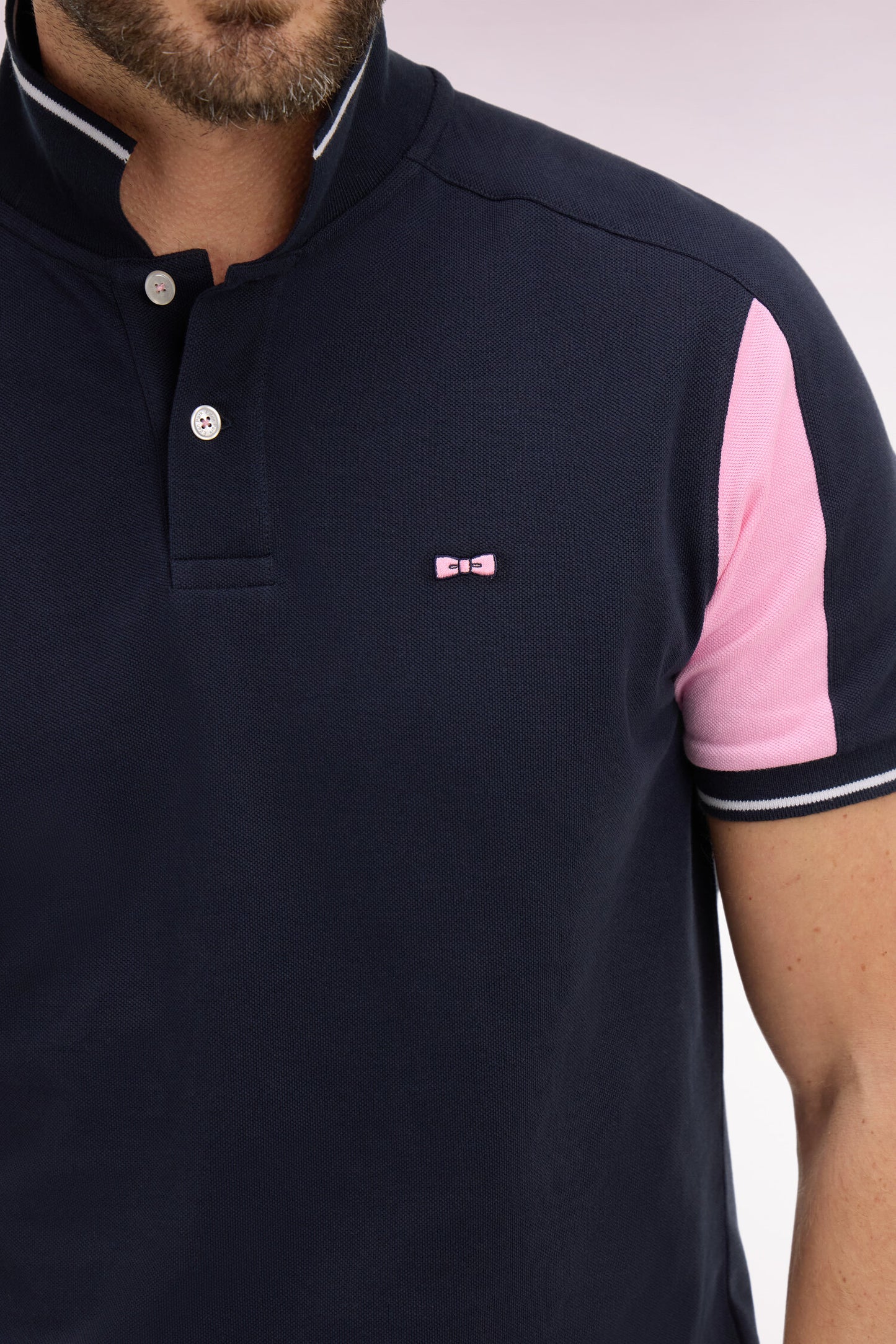 Short-sleeved navy cotton polo shirt