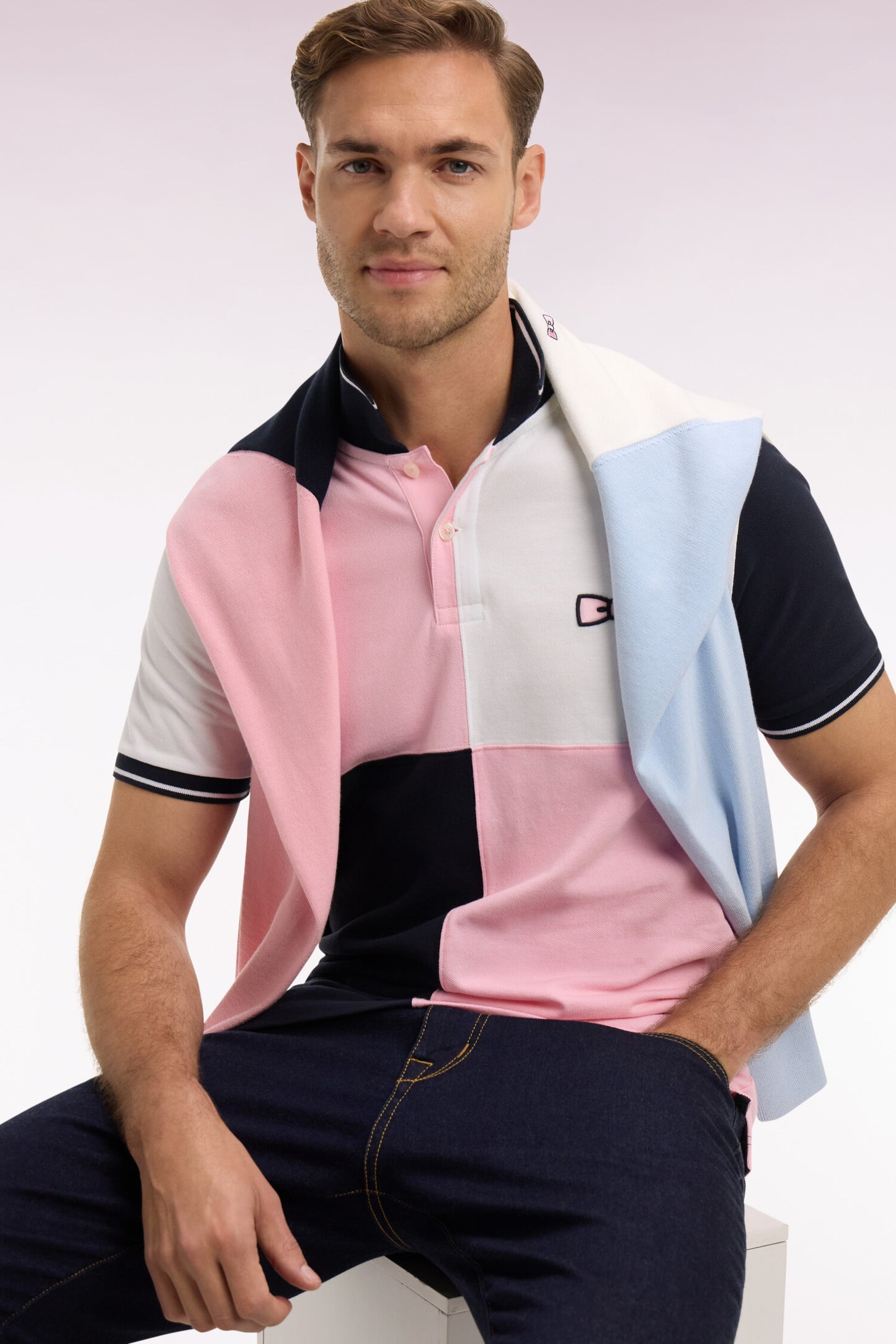 Polo à manches courtes en coton rose à cadrans coupe regular