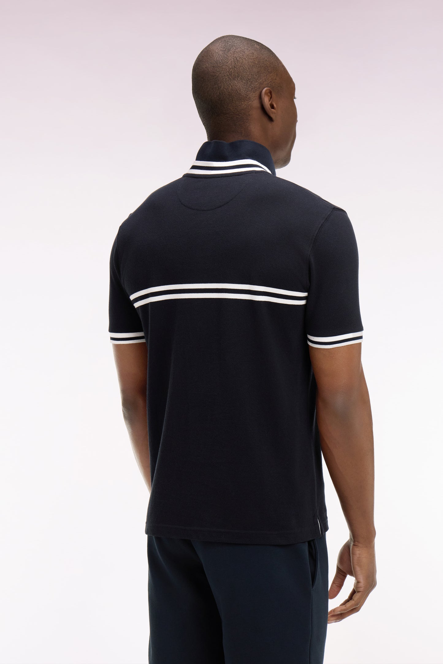 Short-sleeved polo shirt in navy cotton with white stripes, regular fit