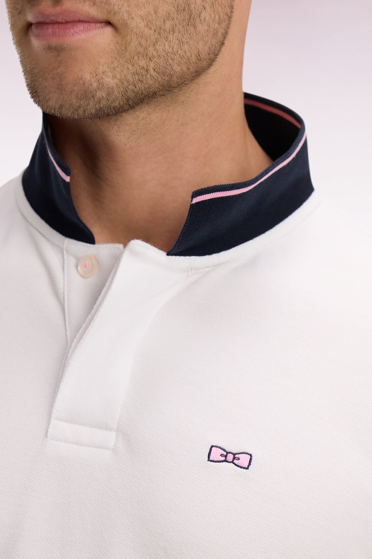 Polo à manches courtes en piqué coton blanc broderie marine
