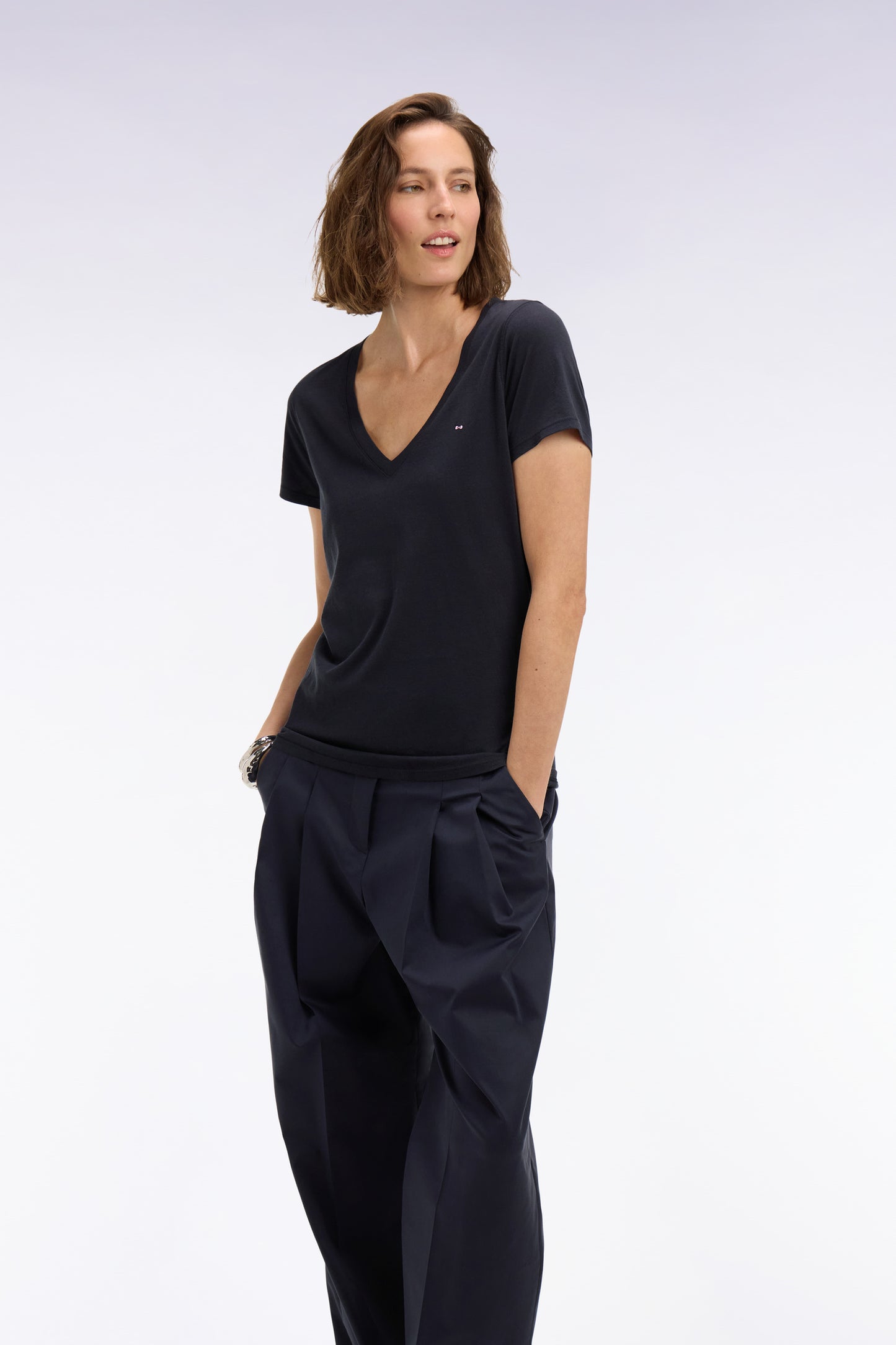 Short-sleeved V-neck T-shirt in navy Pima cotton, regular fit
