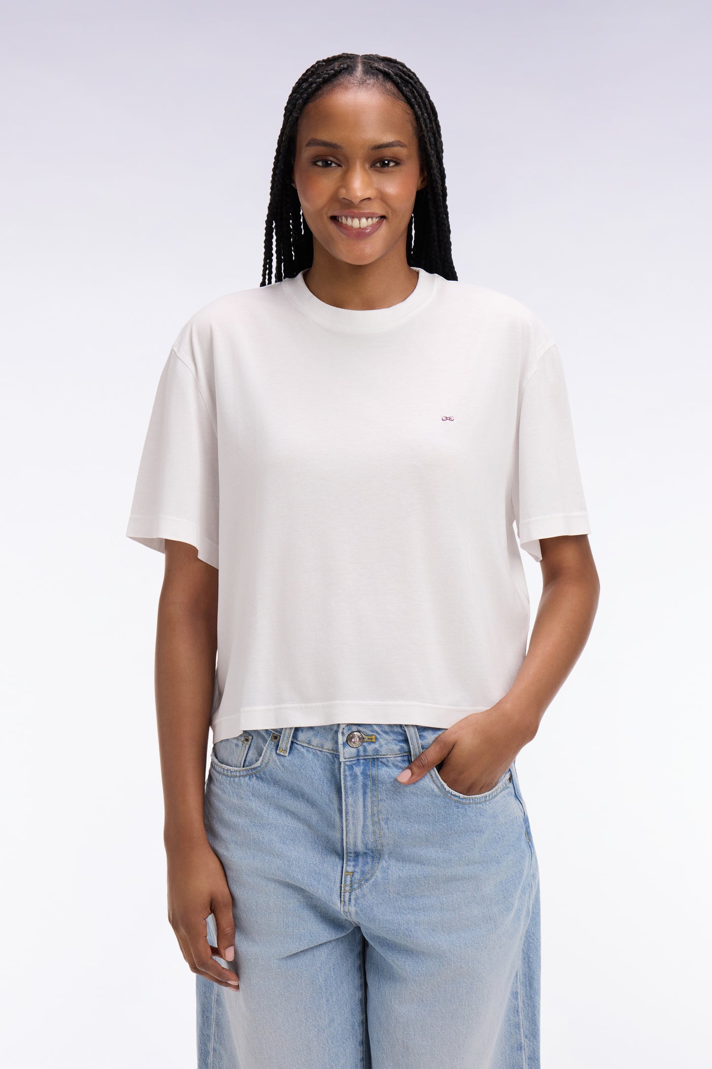 Short-sleeved white lyocell and cotton t-shirt with oversized cut