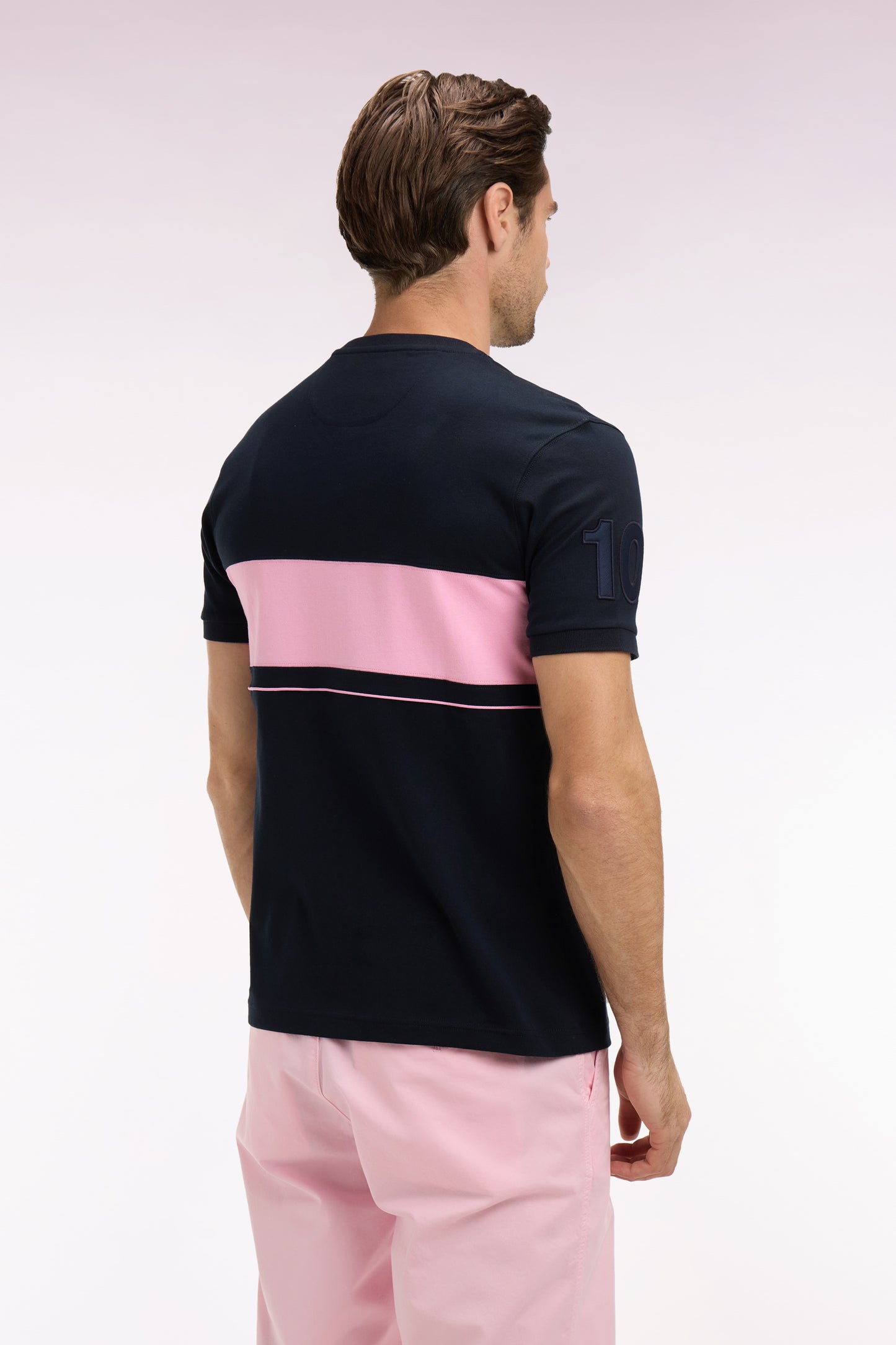 T-shirt à manches courtes en coton marine découpes roses coupe regular