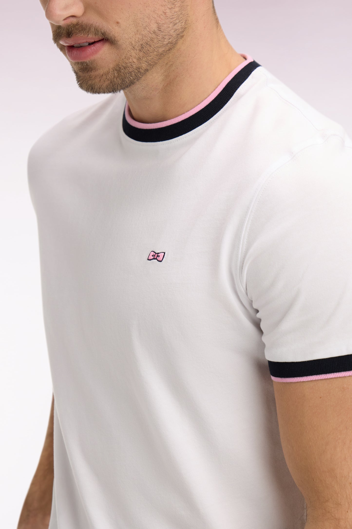 Regular fit short-sleeved white embroidered cotton T-shirt