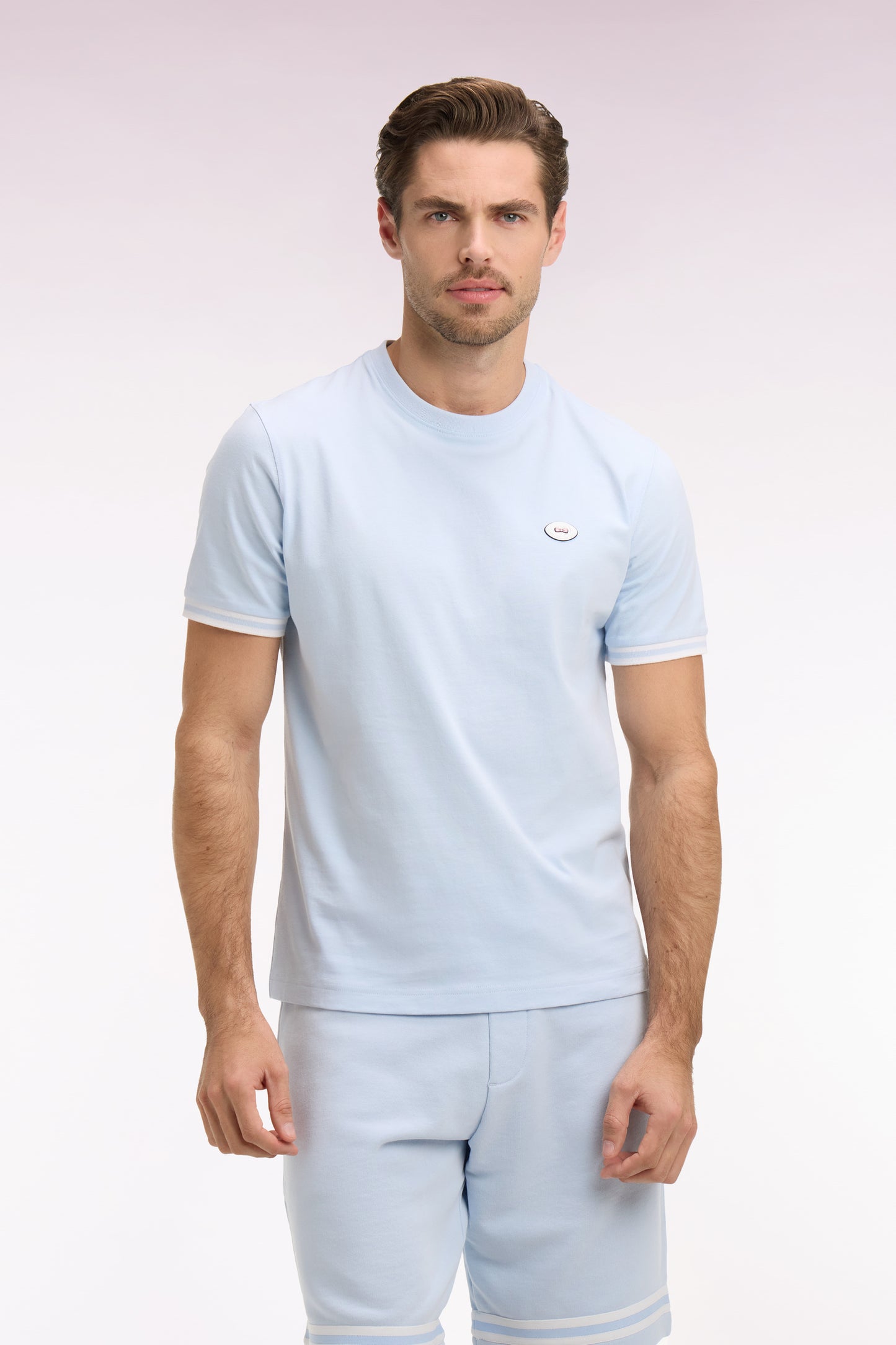 Short-sleeved regular-fit sky cotton T-shirt