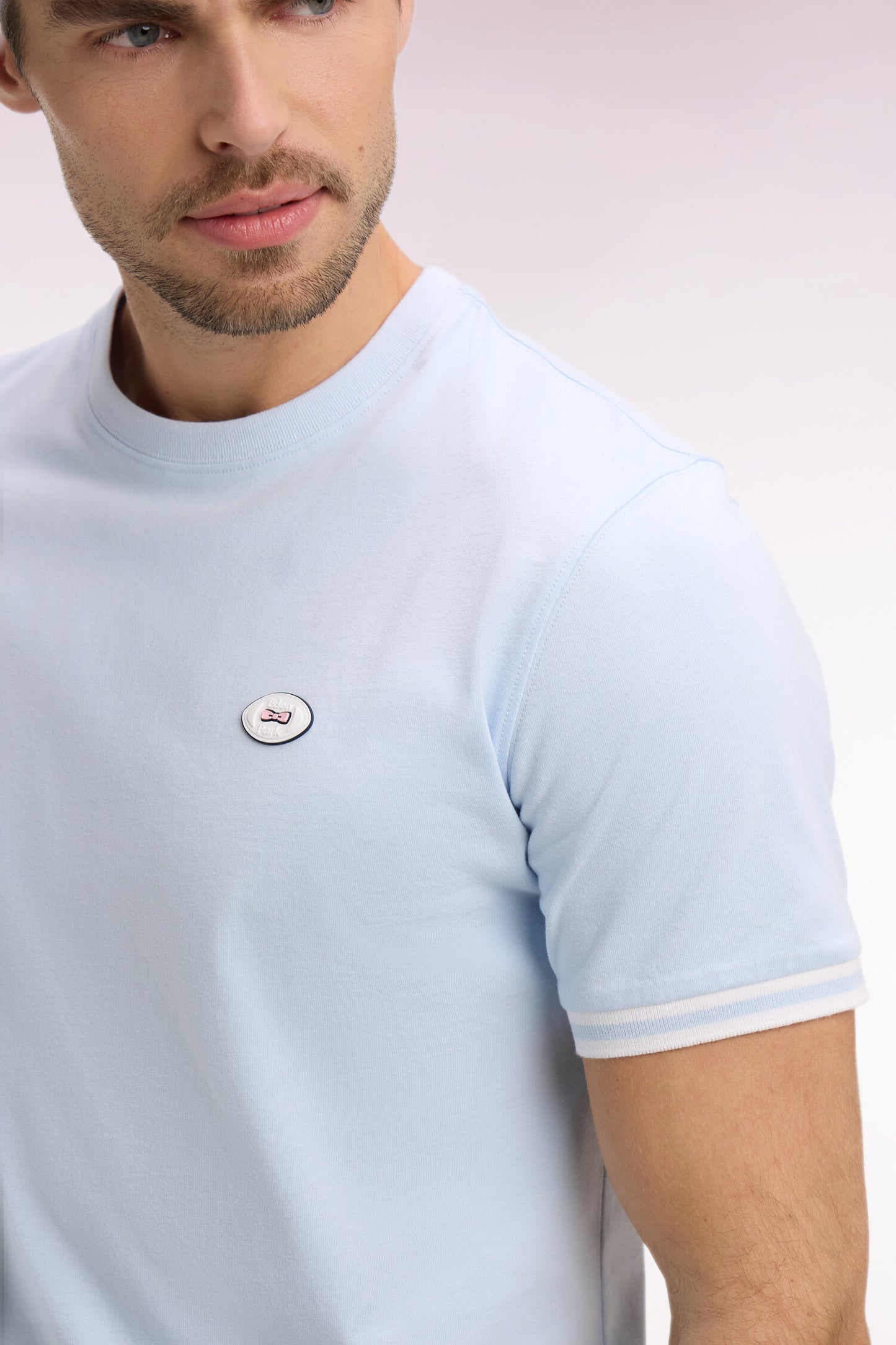 Short-sleeved regular-fit sky cotton T-shirt