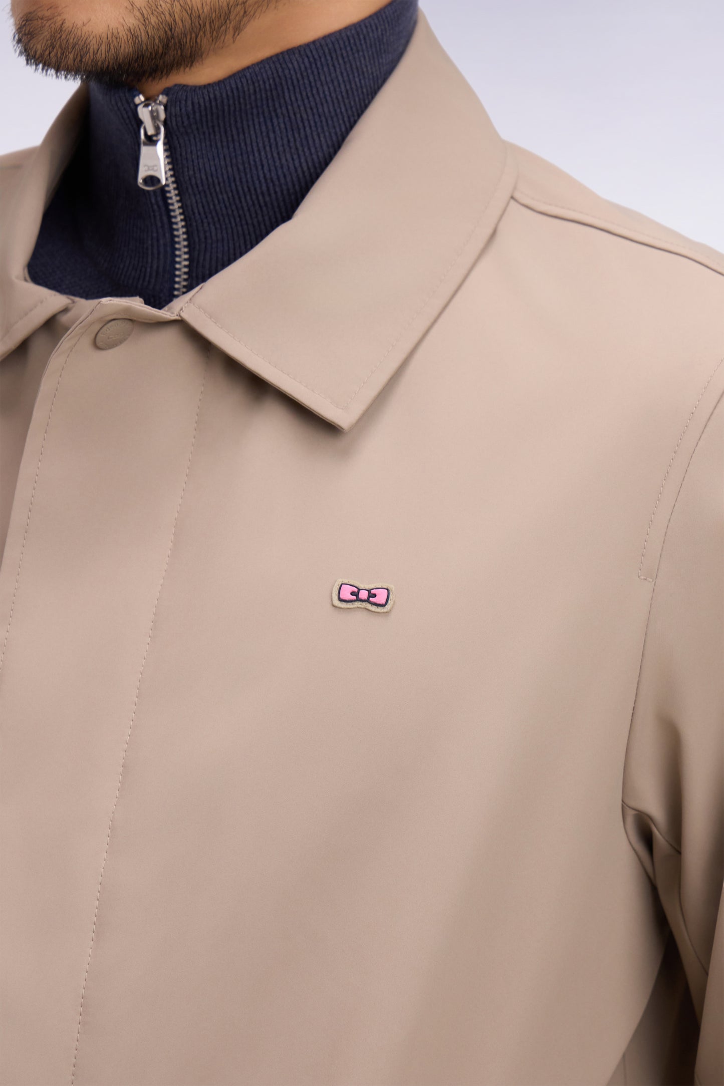 Short raincoat in greige nylon