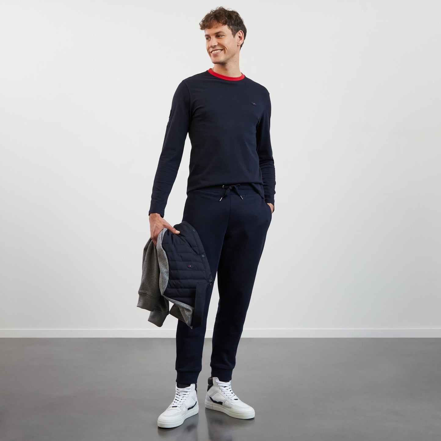 Navy blue long-sleeved T-shirt with no. 10 and XV de France embroidered detail