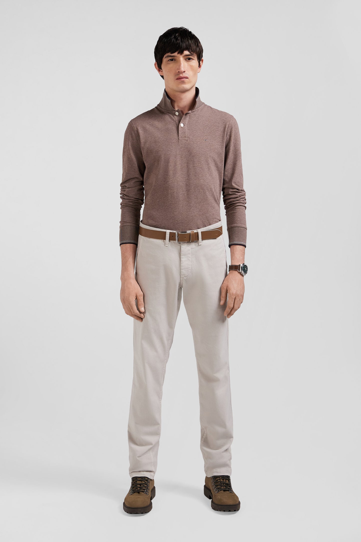 Regular camel chino trousers in stretch cotton gabardine