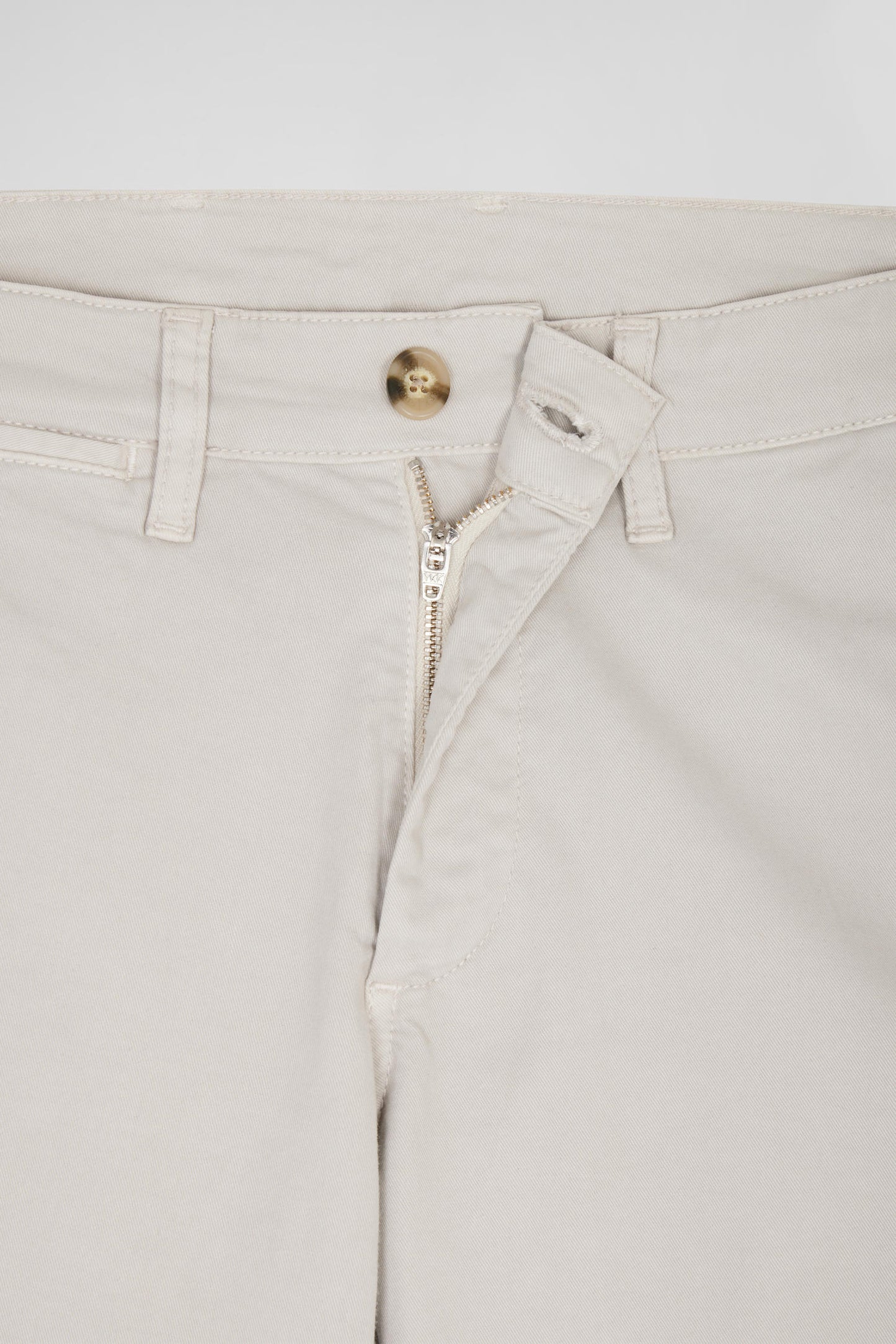 Regular camel chino trousers in stretch cotton gabardine