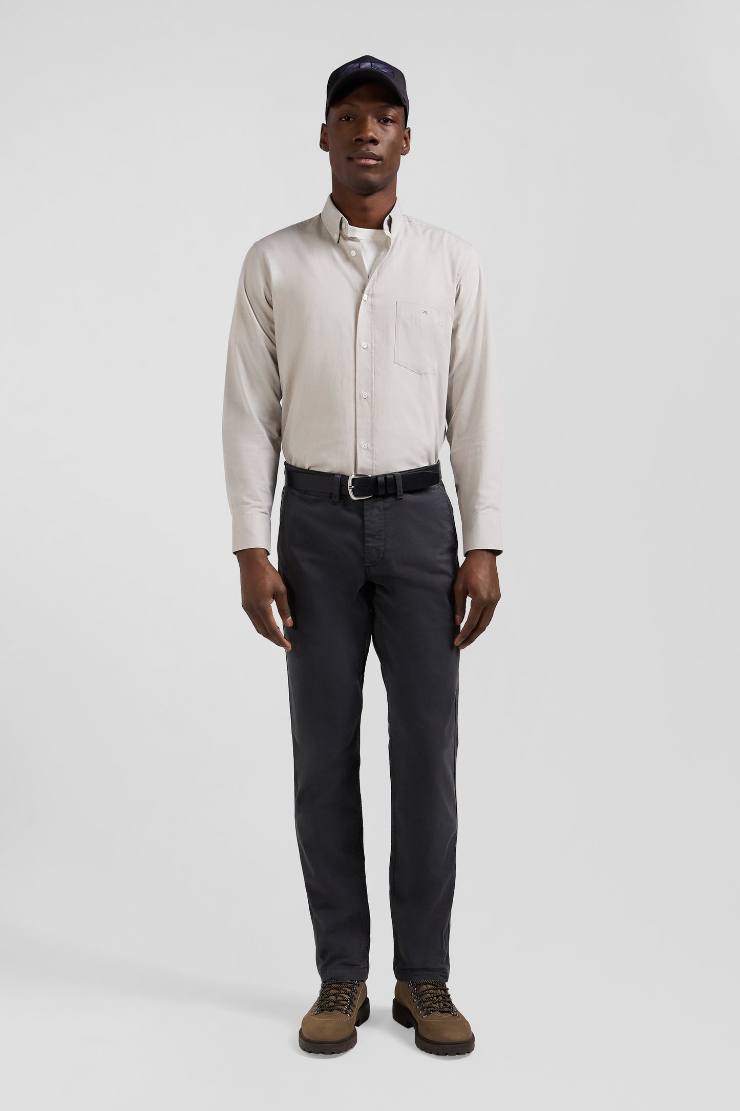 Regular anthracite grey chino trousers in stretch cotton gabardine