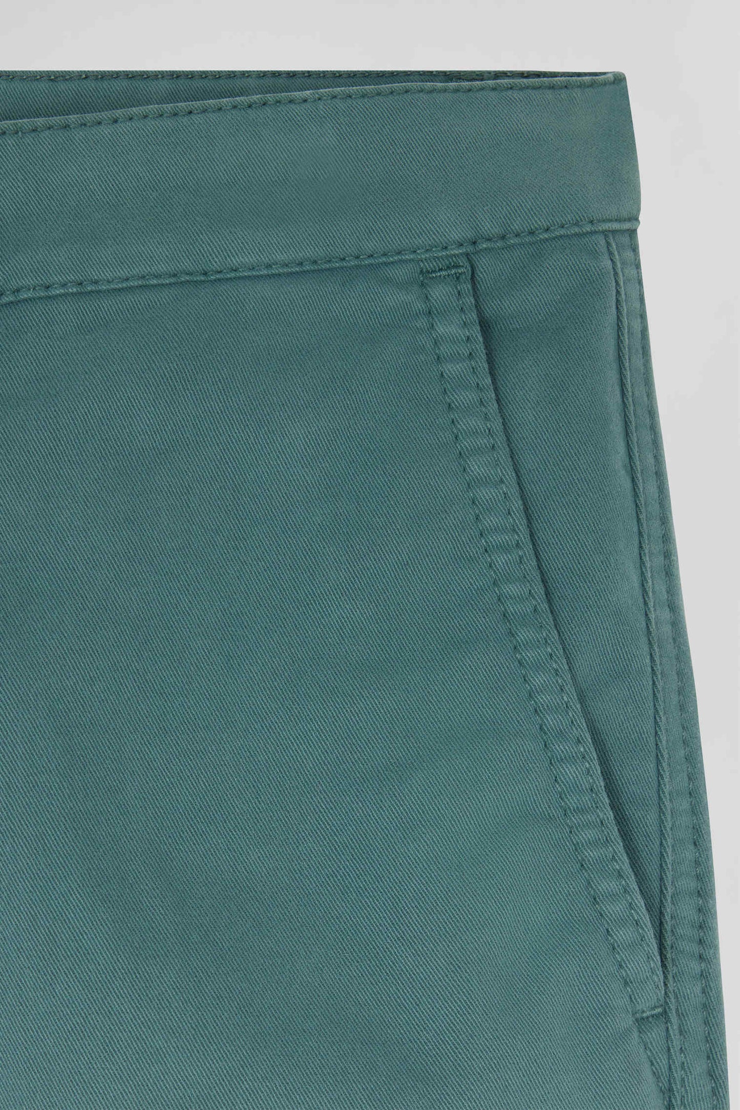 Regular green chino trousers in stretch cotton gabardine