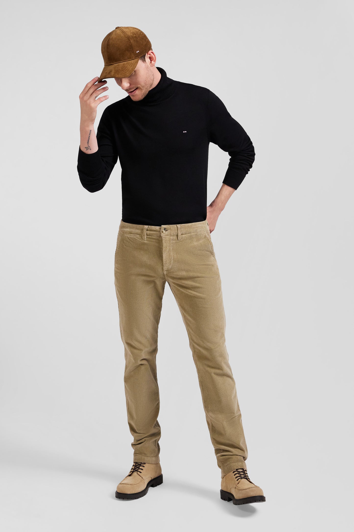 Regular hemp-coloured stretch cotton velvet chino trousers