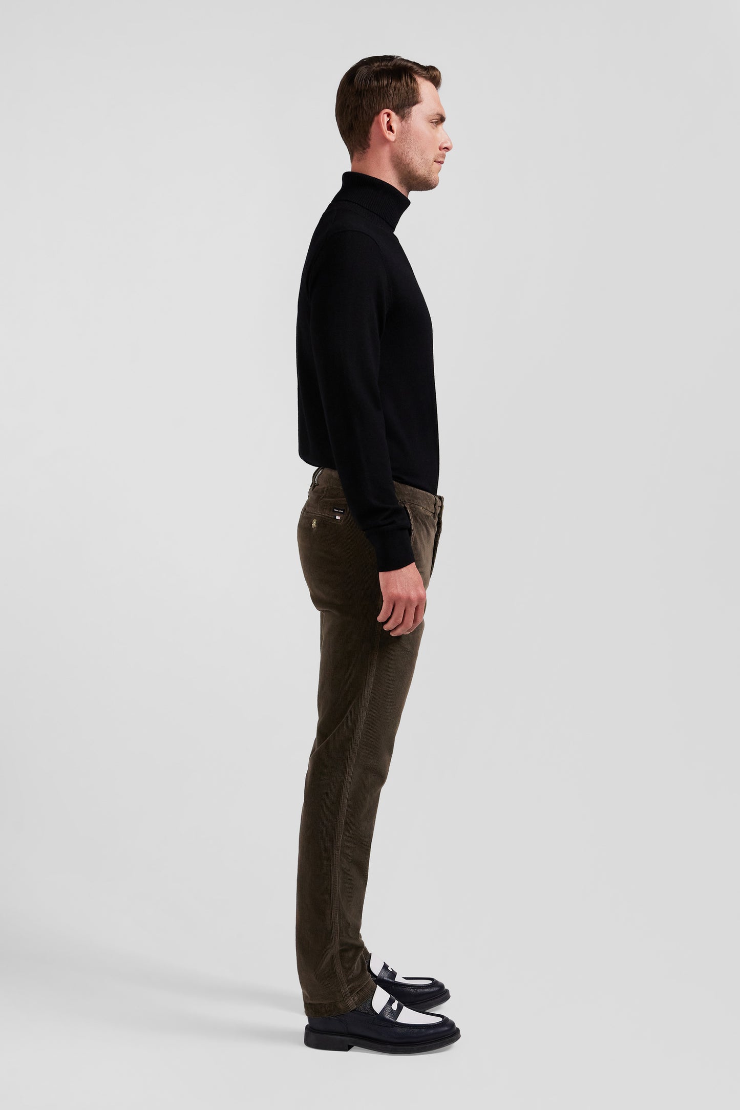 Regular brown stretch cotton velvet chino trousers