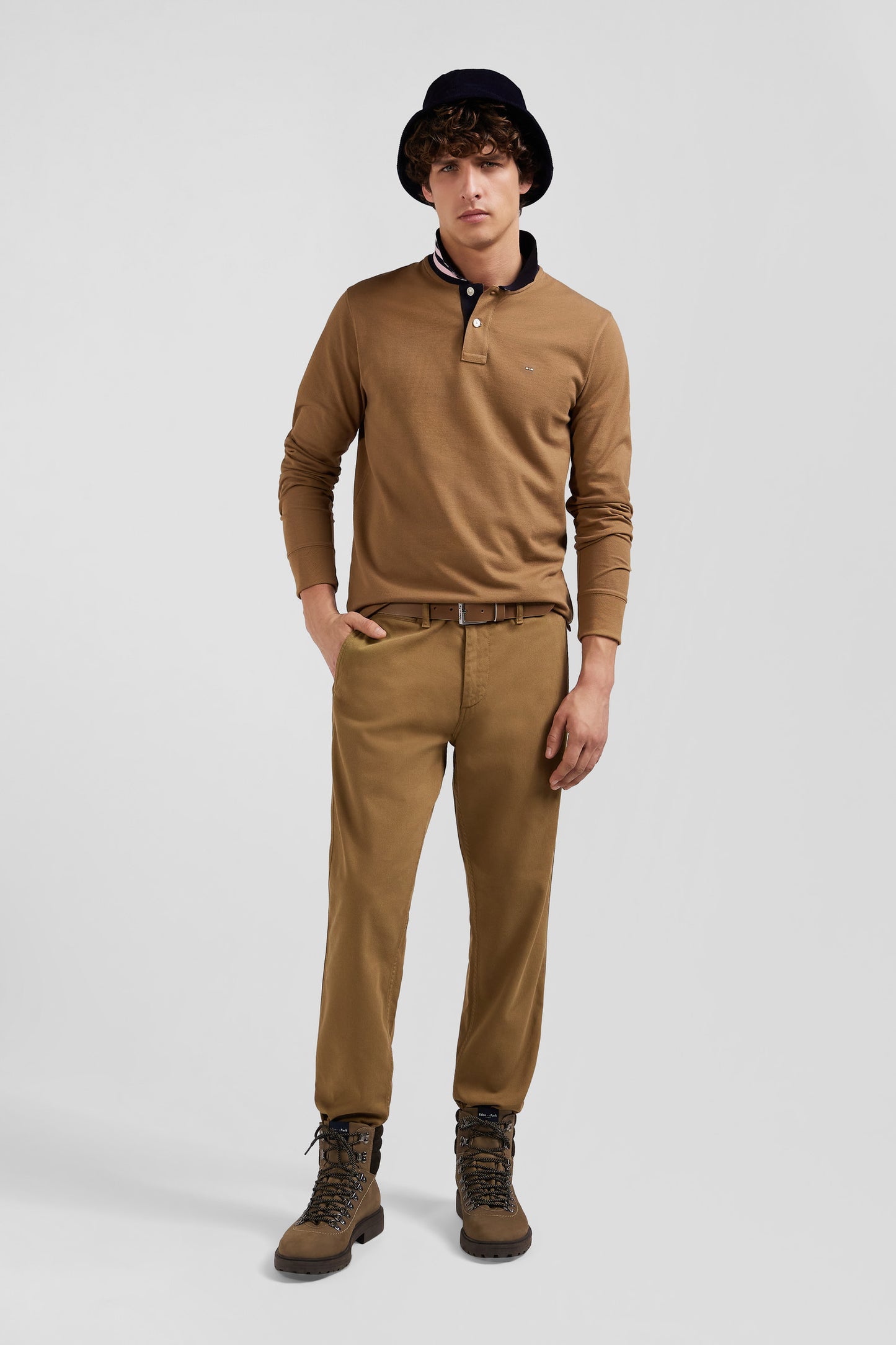 Pantalon chino en piqué de coton stretch et modal beige coupe Regular