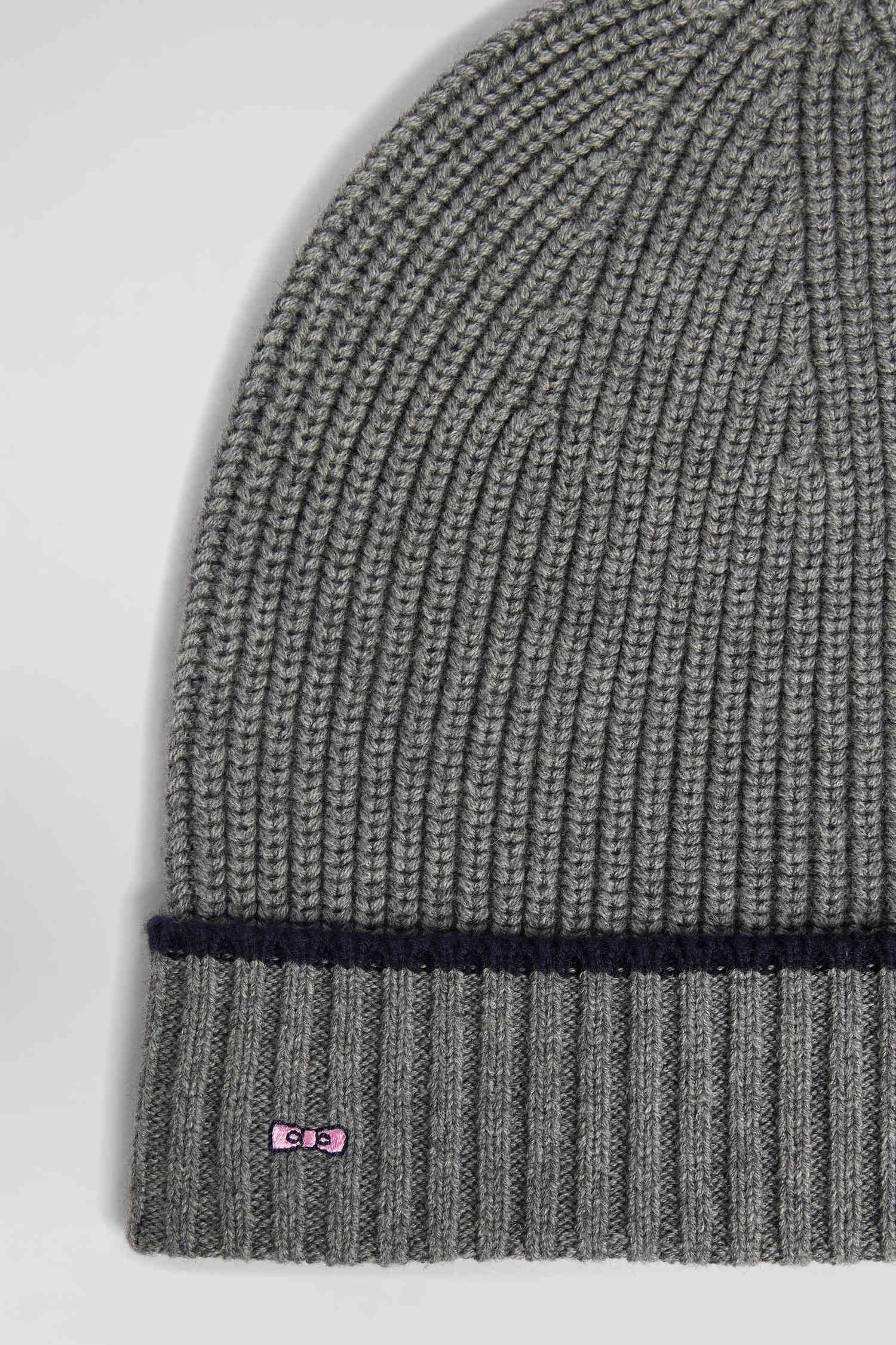 Anthracite grey ribbed knitted beanie