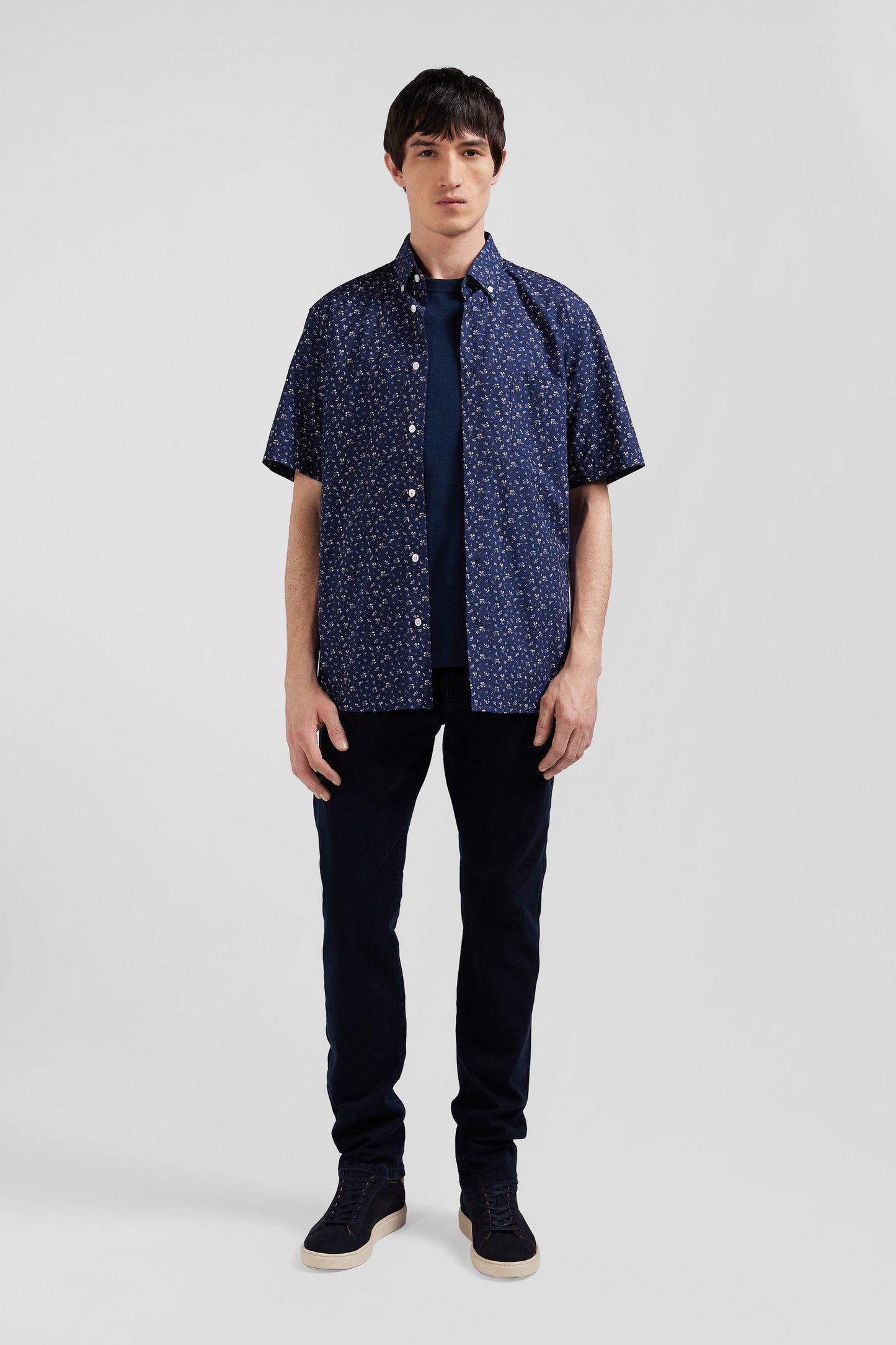 Regular navy blue cotton short-sleeved shirt with micro floral print