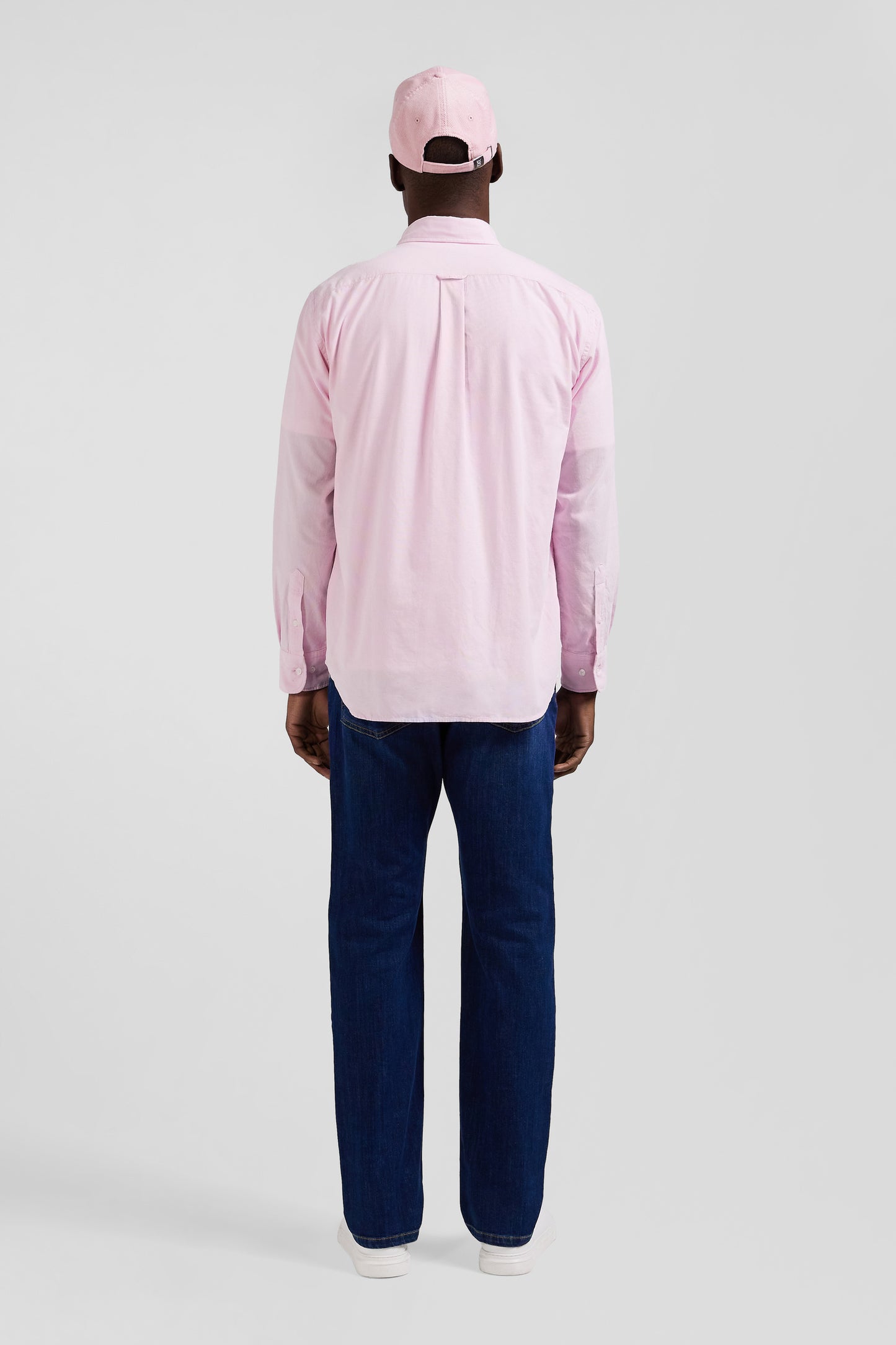 Plain pink corduroy shirt with button-down collar and regular-fit breast pocket