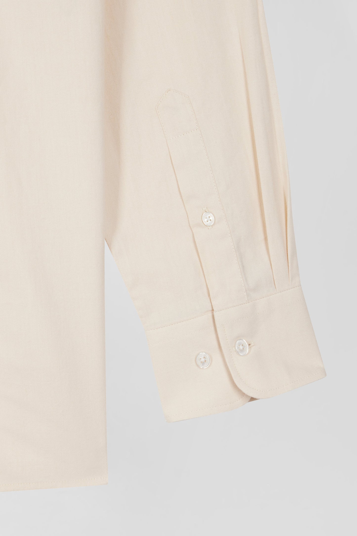 Regular plain beige cotton twill shirt with button-down collar