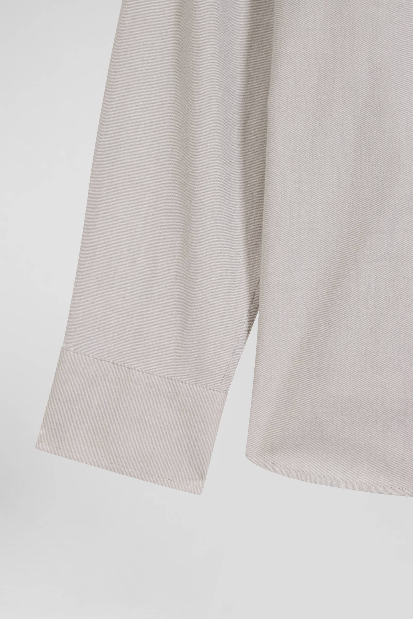 Regular plain grey cotton twill shirt with button-down collar