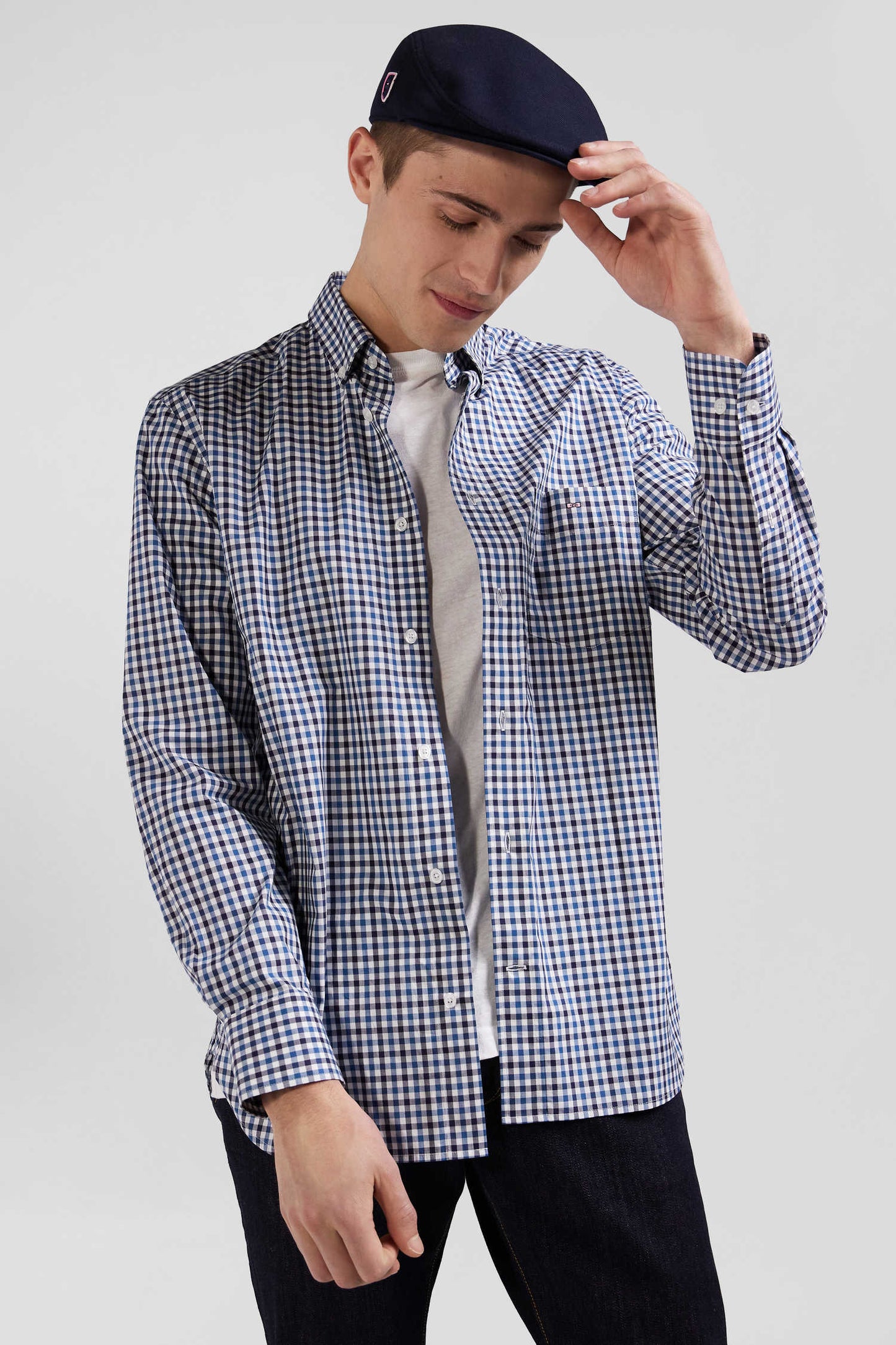 Regular navy blue and white checked cotton poplin shirt