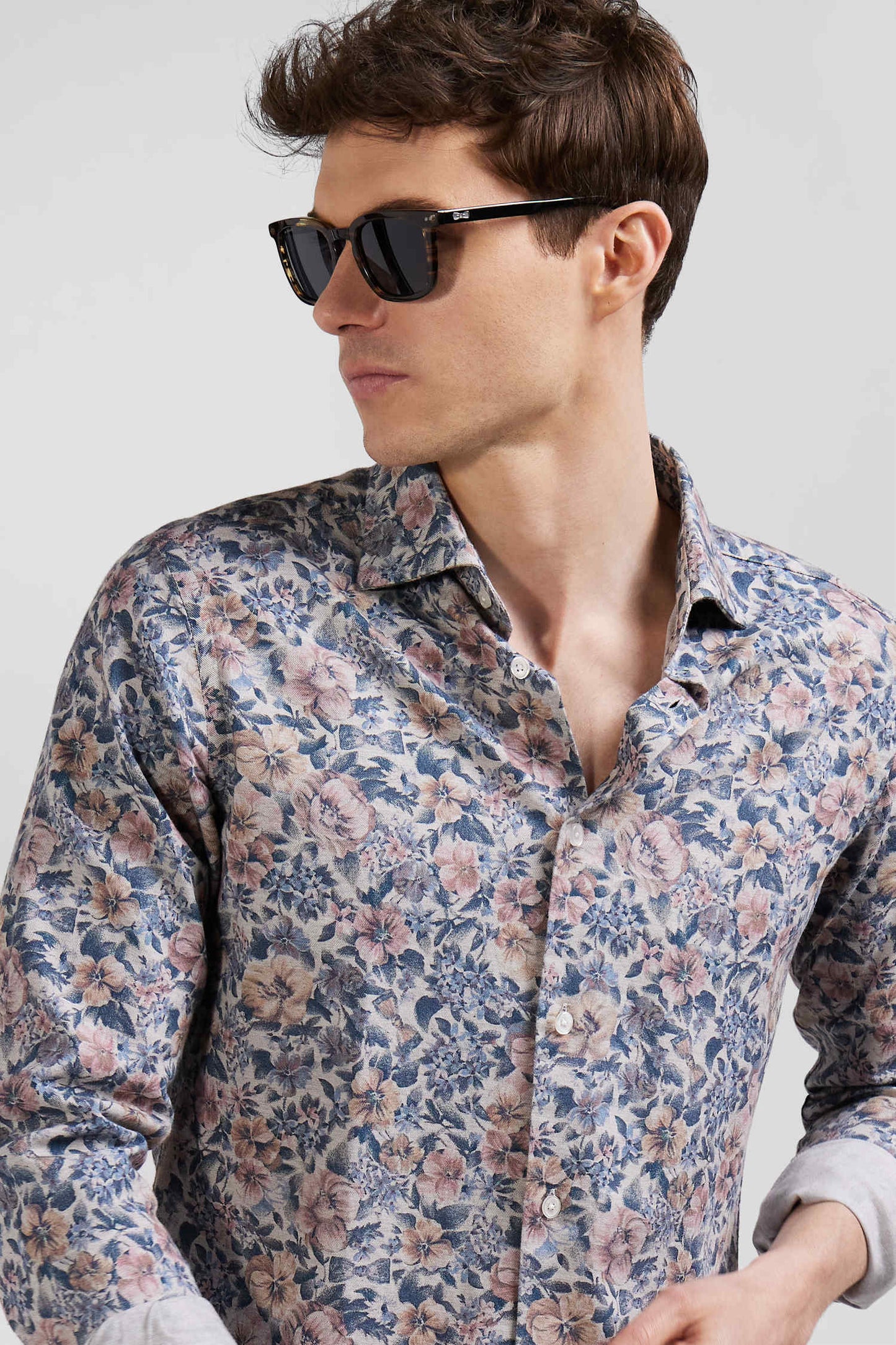 Slim beige cotton shirt