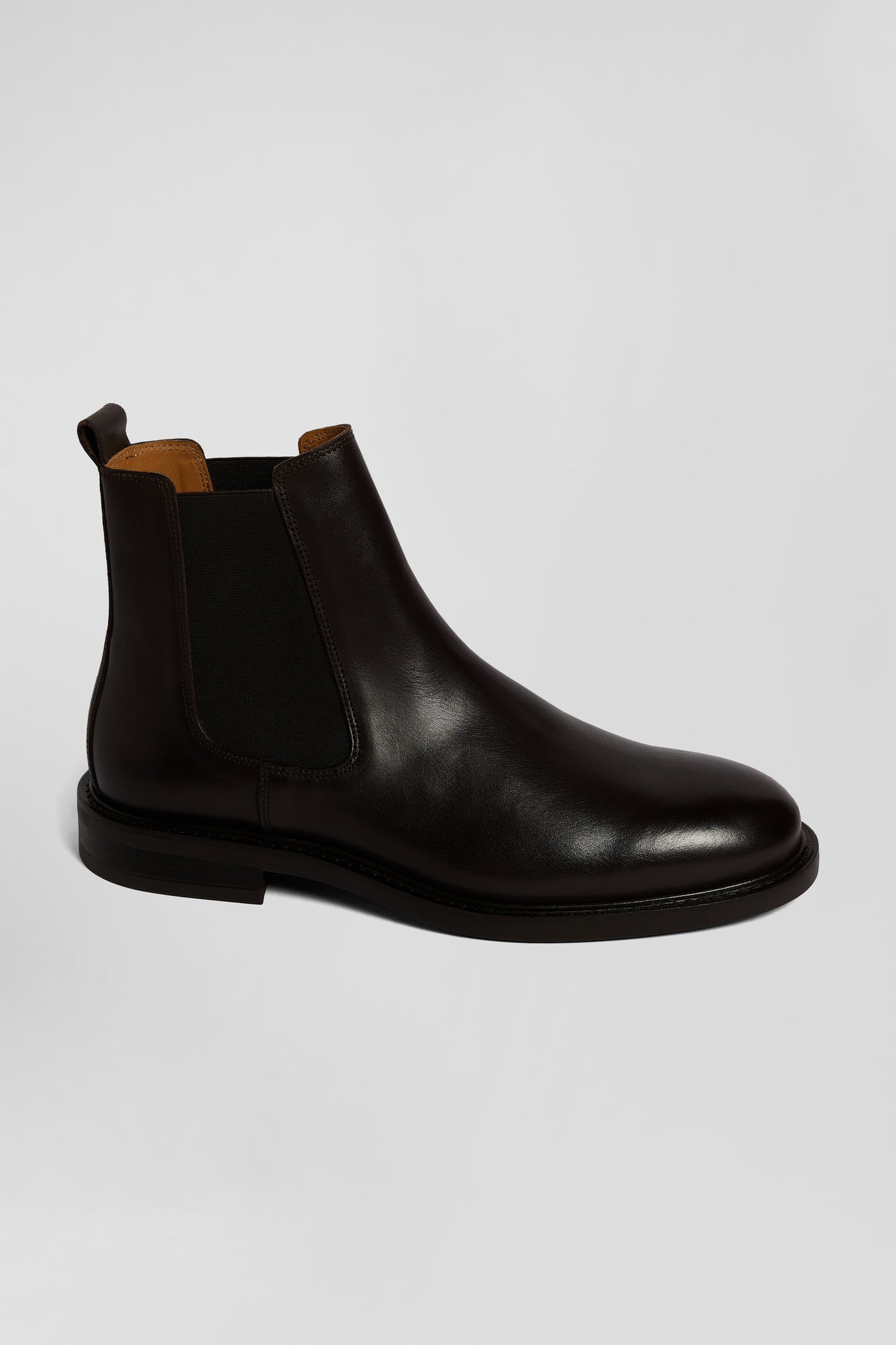 Brown leather Chelsea boots