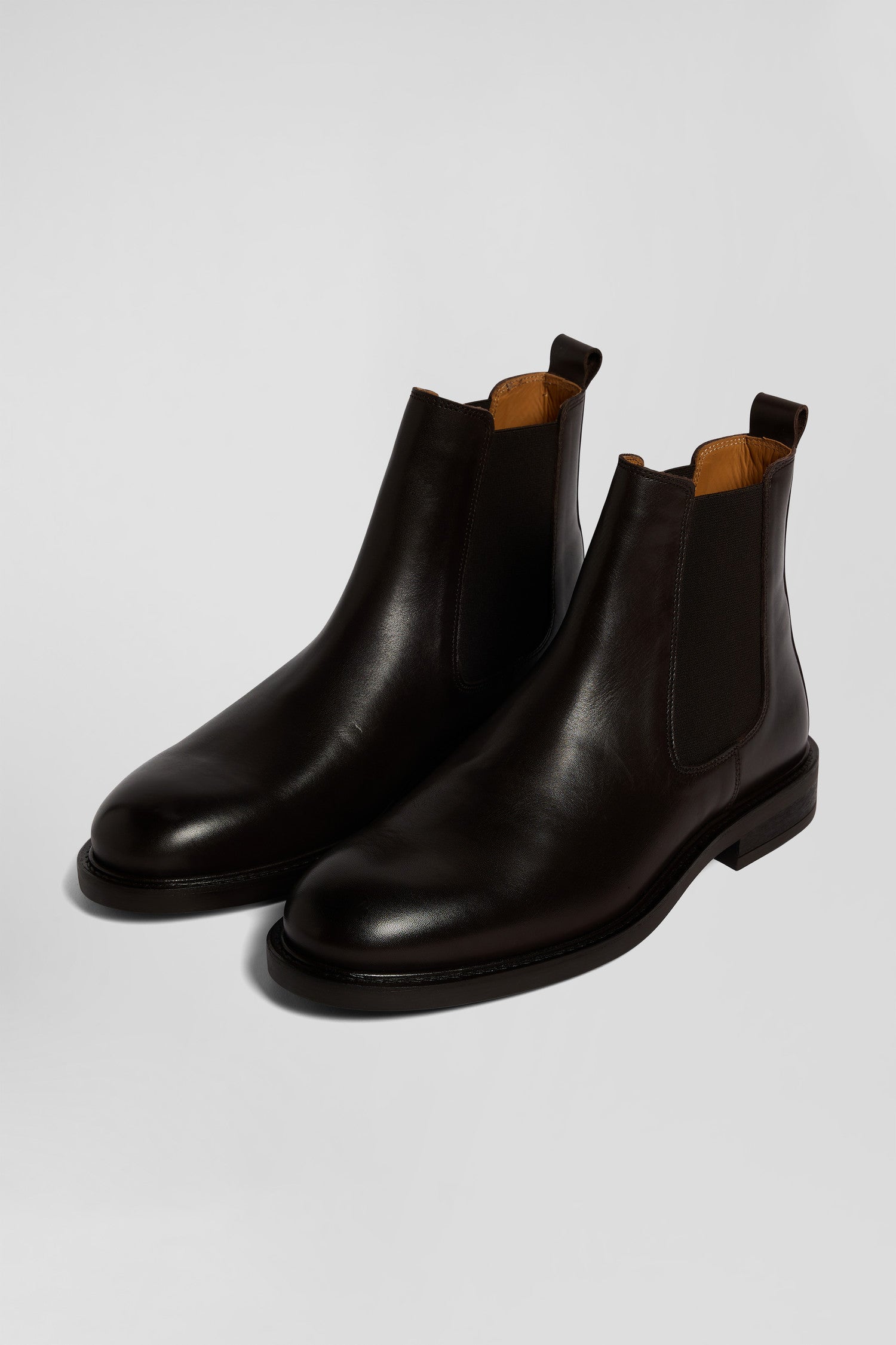 Brown leather Chelsea boots