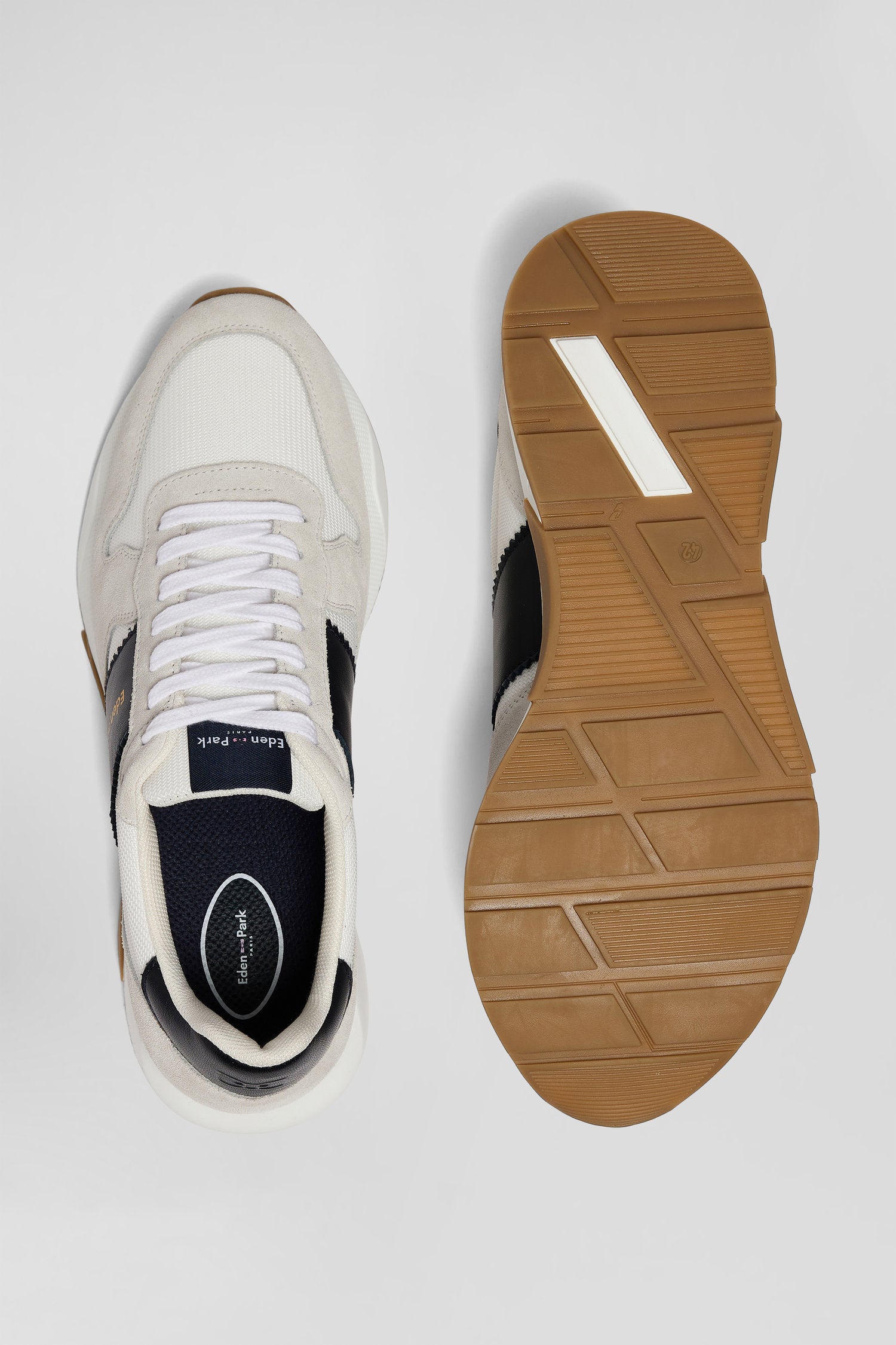 Chunky sole beige and navy blue leather sneakers