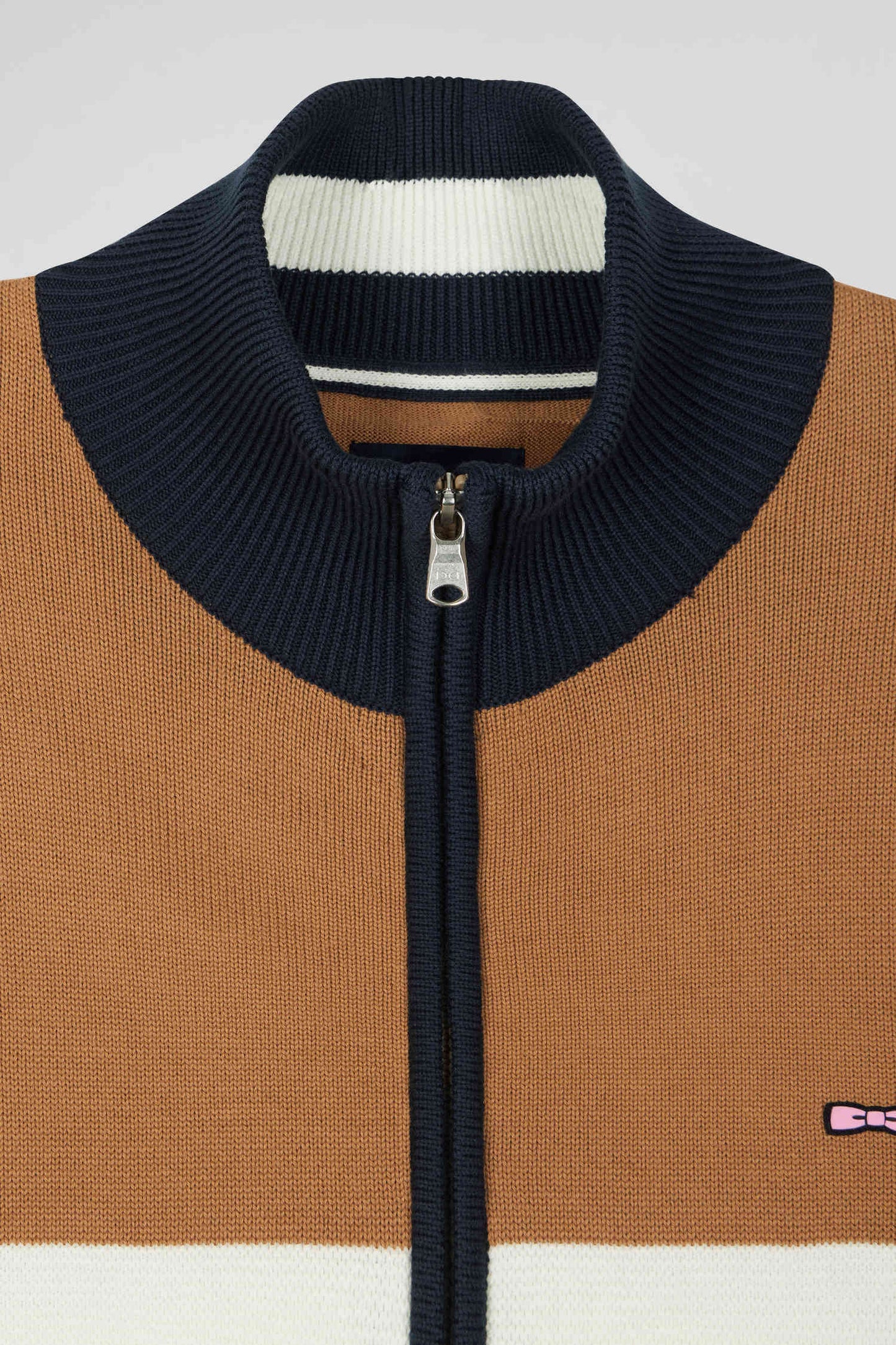 Regular camel tricolour high collar zipped cardigan with N°10 embroidery and knit patterns