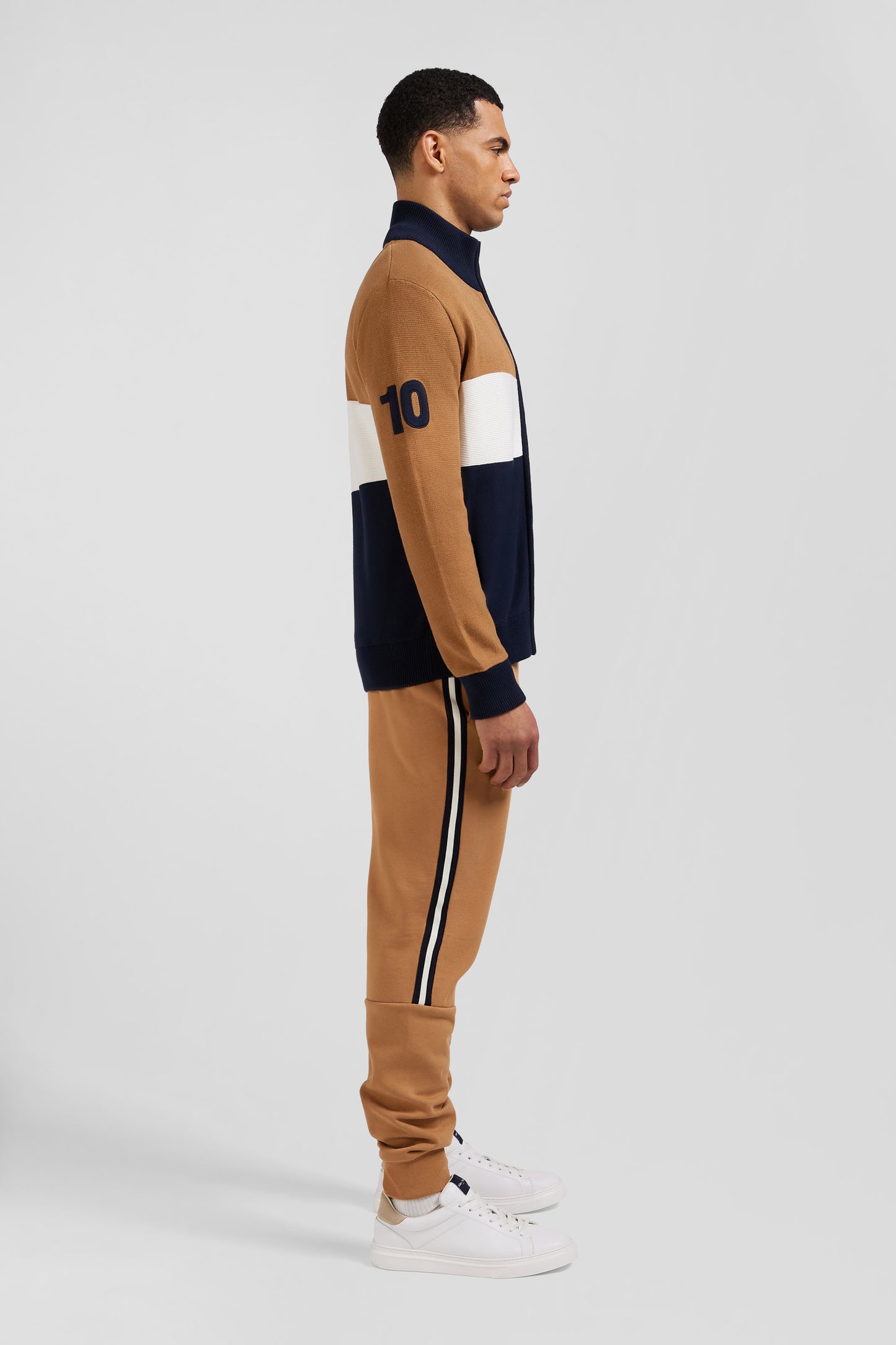 Regular camel tricolour high collar zipped cardigan with N°10 embroidery and knit patterns