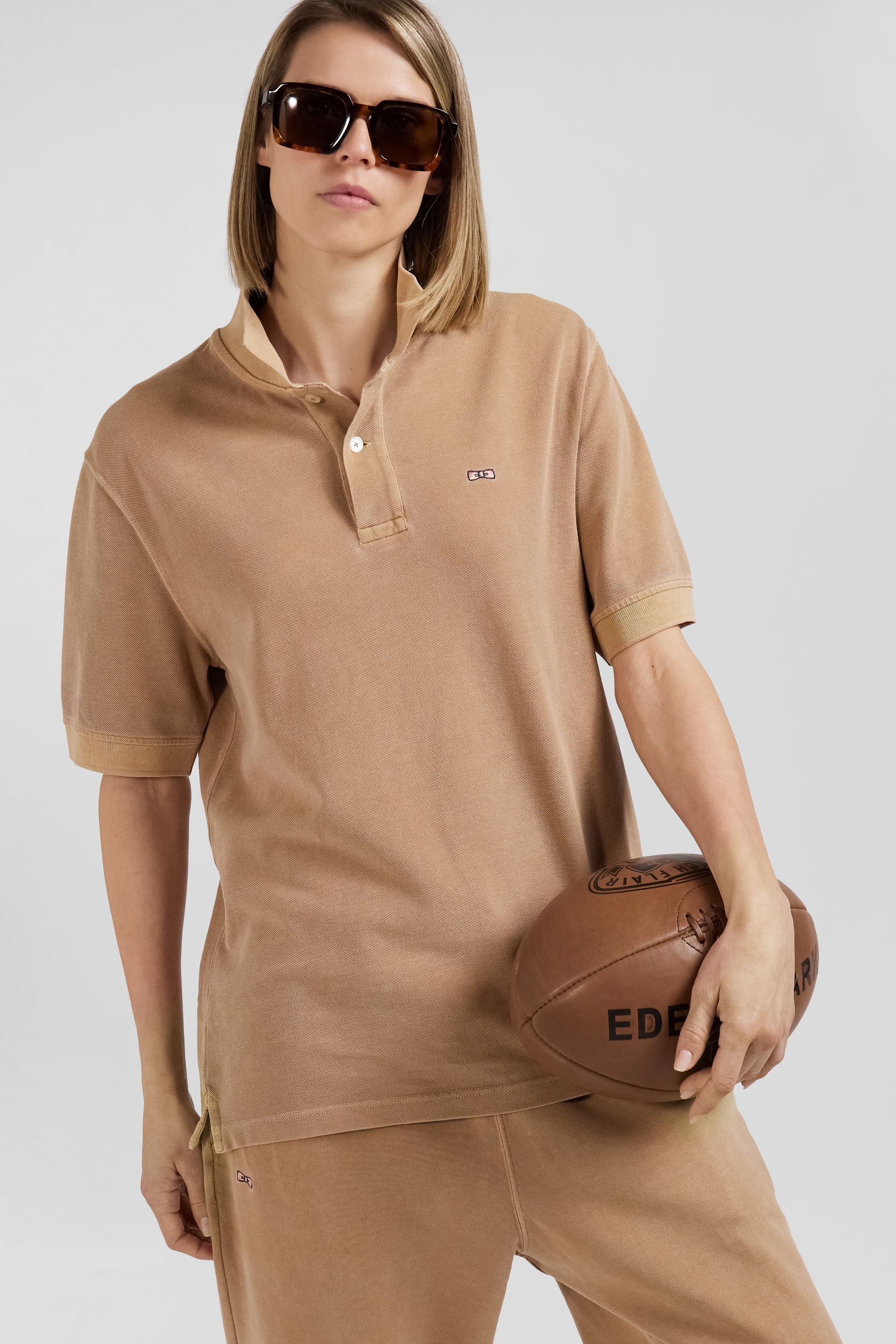 Oversized camel unisex short-sleeved cotton piqué polo shirt