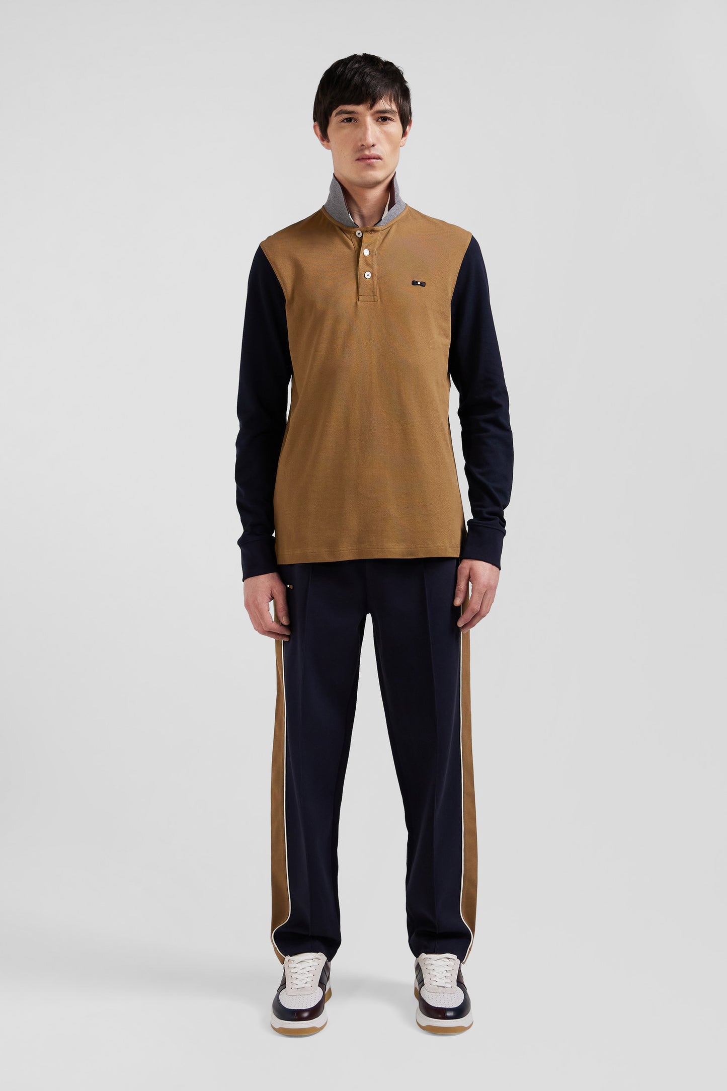 Regular camel bicolor long-sleeved cotton piqué polo shirt with jacquard collar