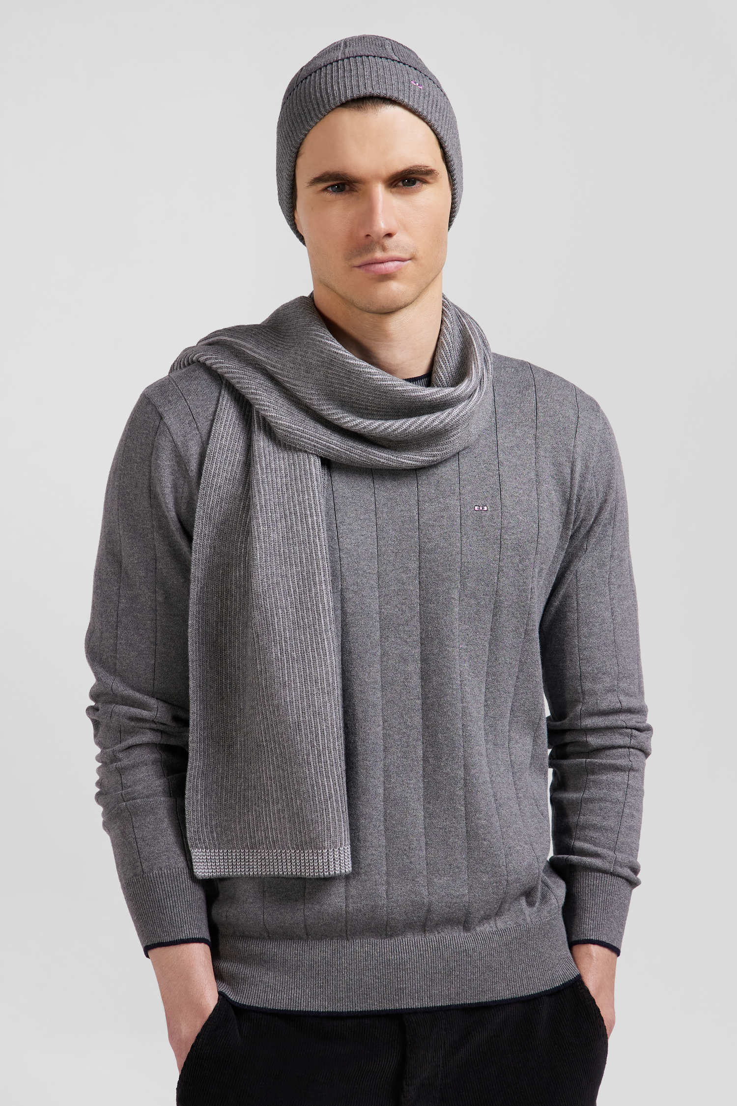 Pull col rond en coton et cachemire gris coupe Regular