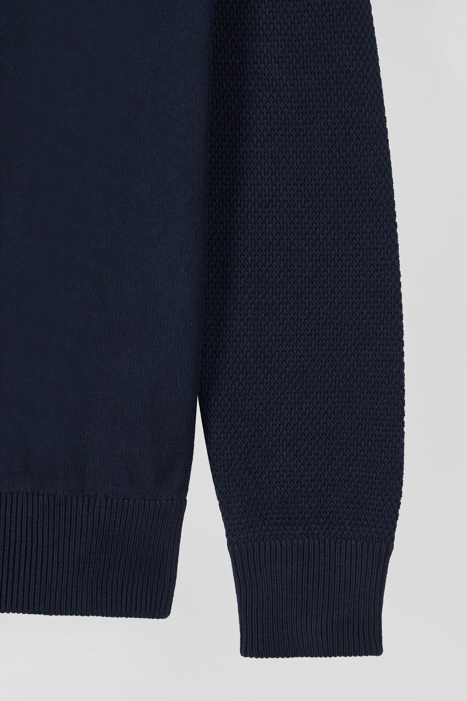 Regular navy blue semi-zipped cotton jumper