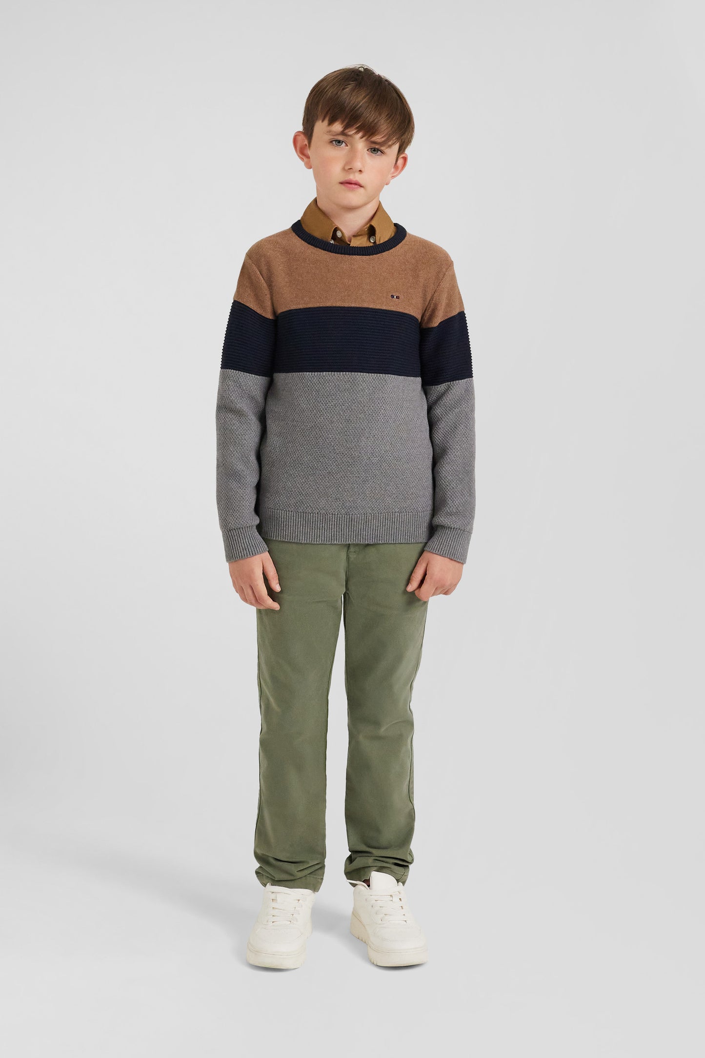 Three-tone round-neck sweater in hazelnut cotton, regular fit