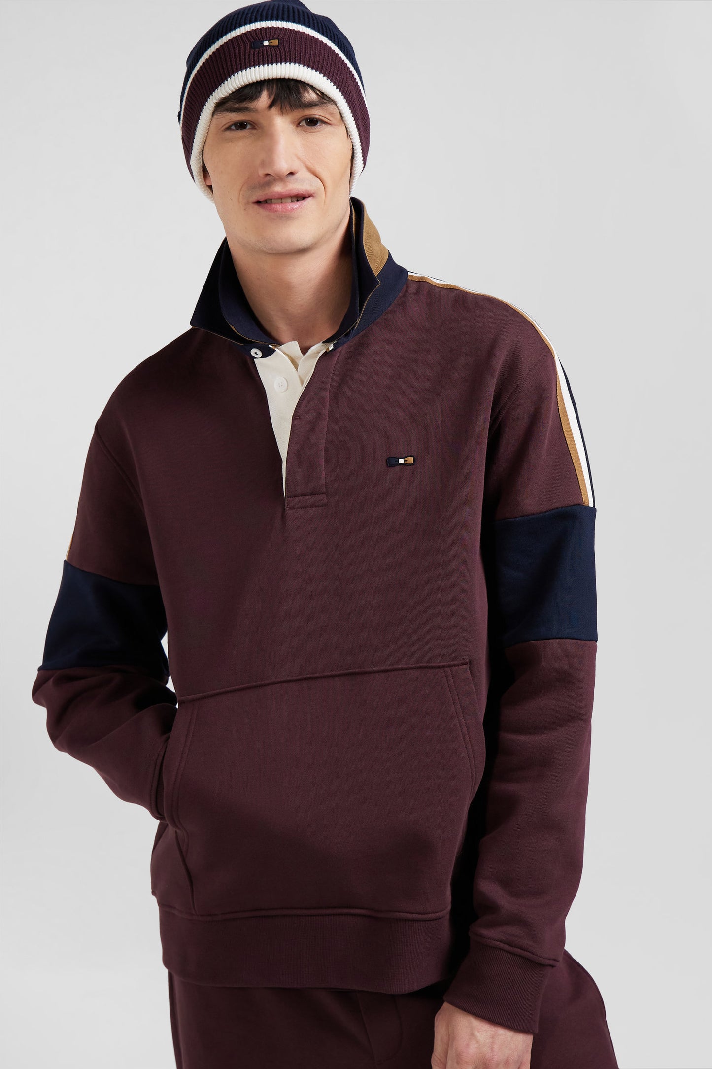 Relaxed burgundy cotton sweatshirt with rugby shirt collar