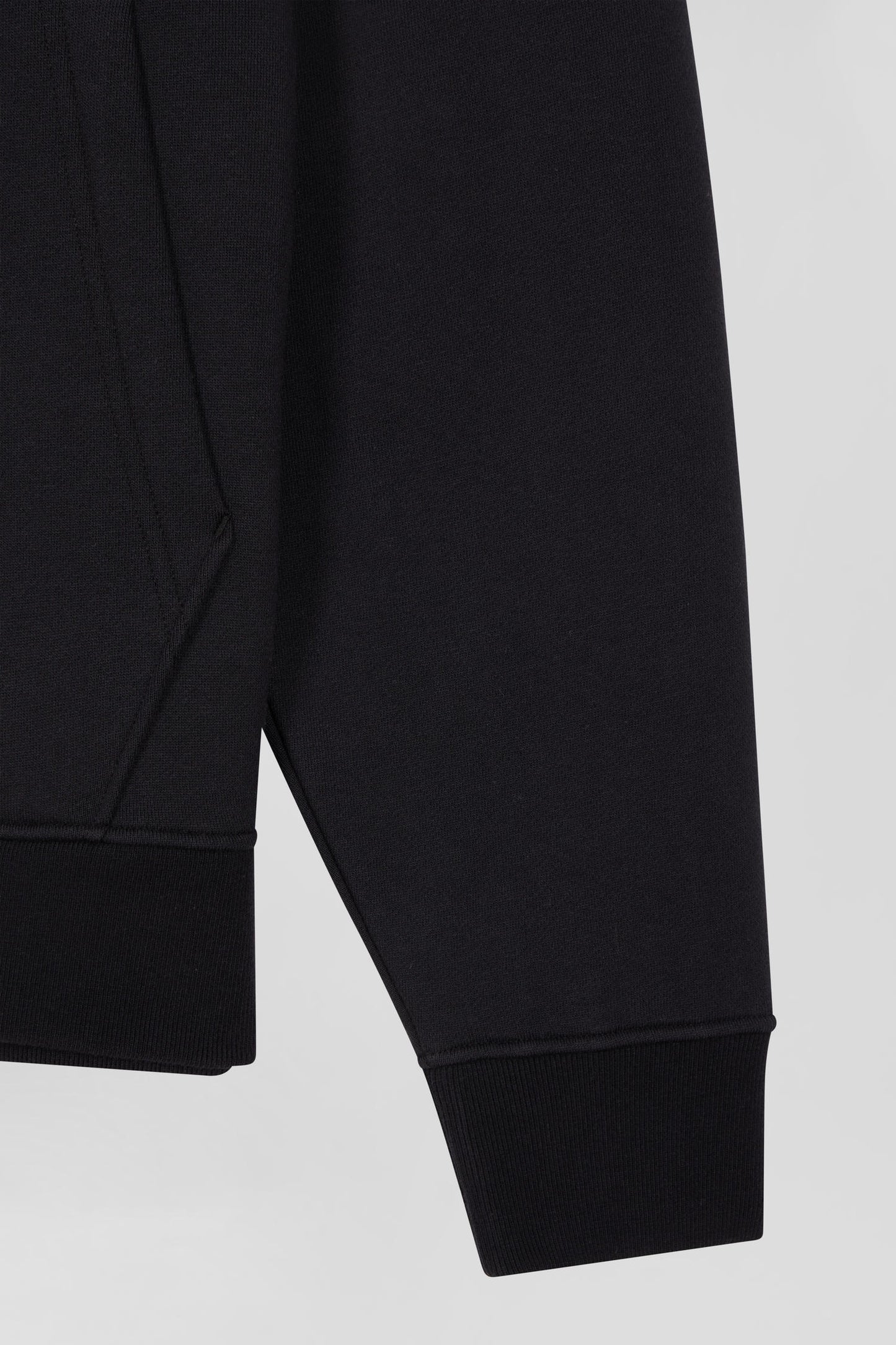 Relaxed black cotton sweatshirt with rugby shirt collar